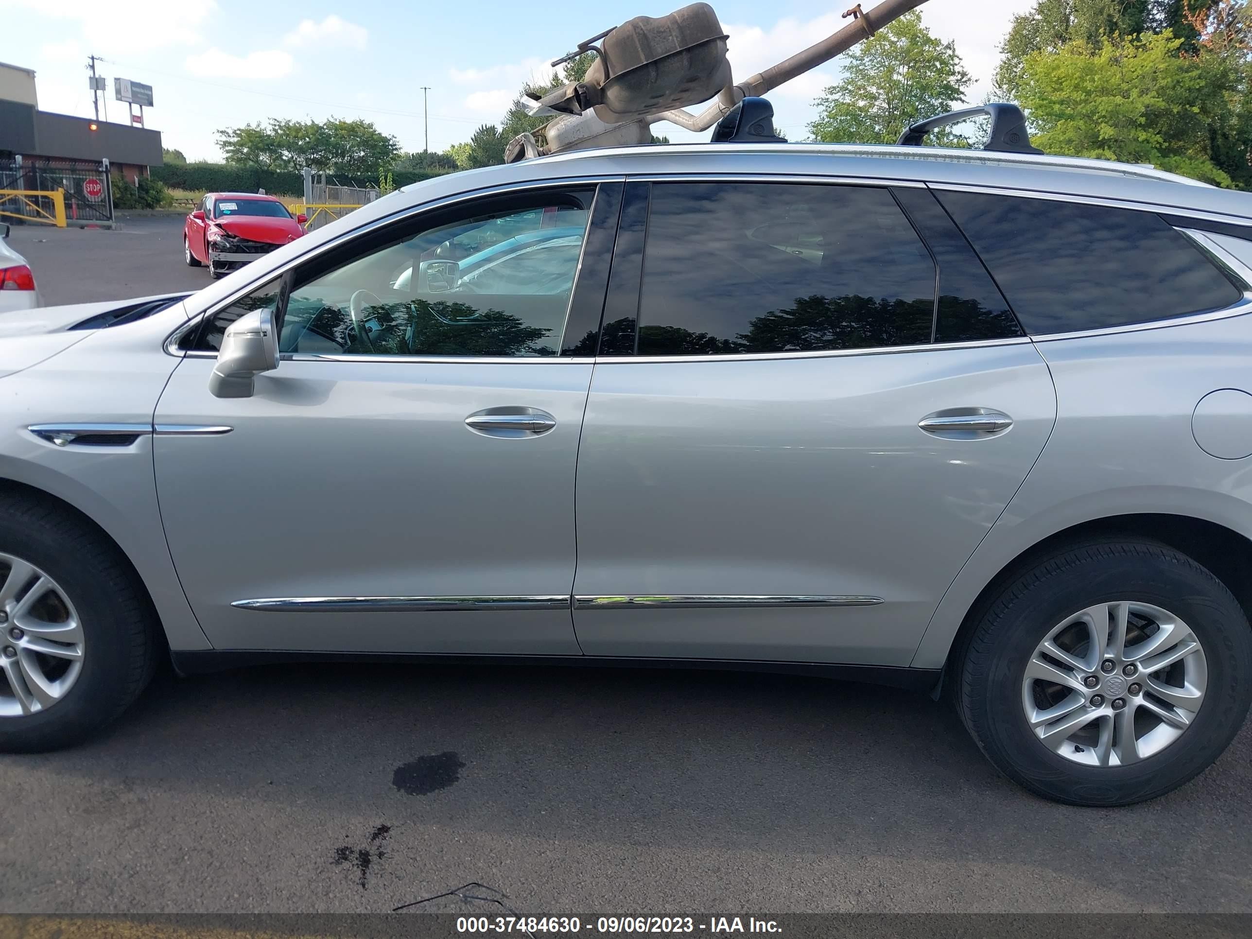 Photo 14 VIN: 5GAERBKW9KJ186631 - BUICK ENCLAVE 