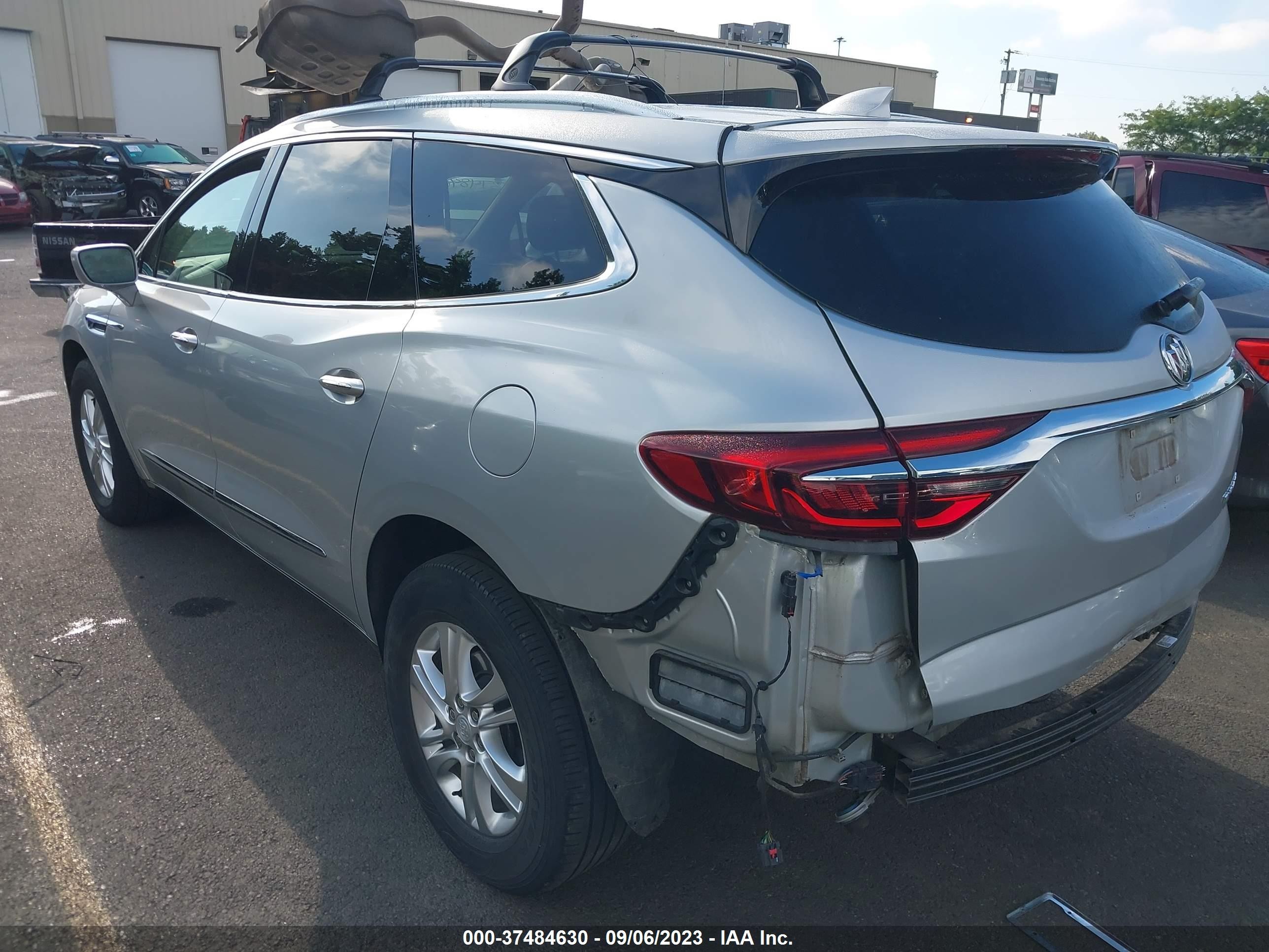 Photo 2 VIN: 5GAERBKW9KJ186631 - BUICK ENCLAVE 