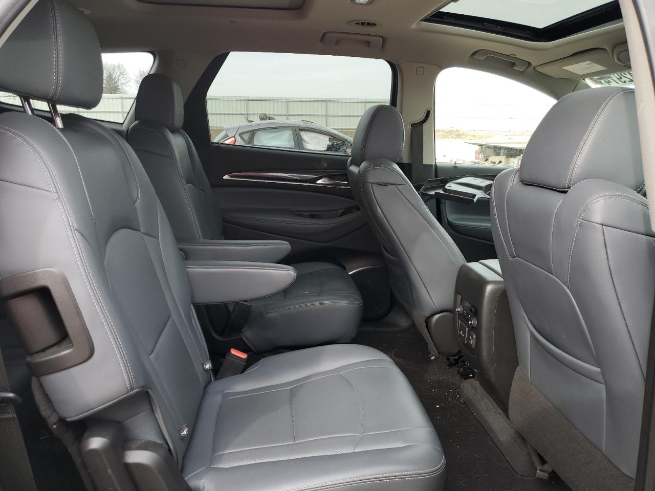 Photo 10 VIN: 5GAERBKWXLJ177163 - BUICK ENCLAVE 