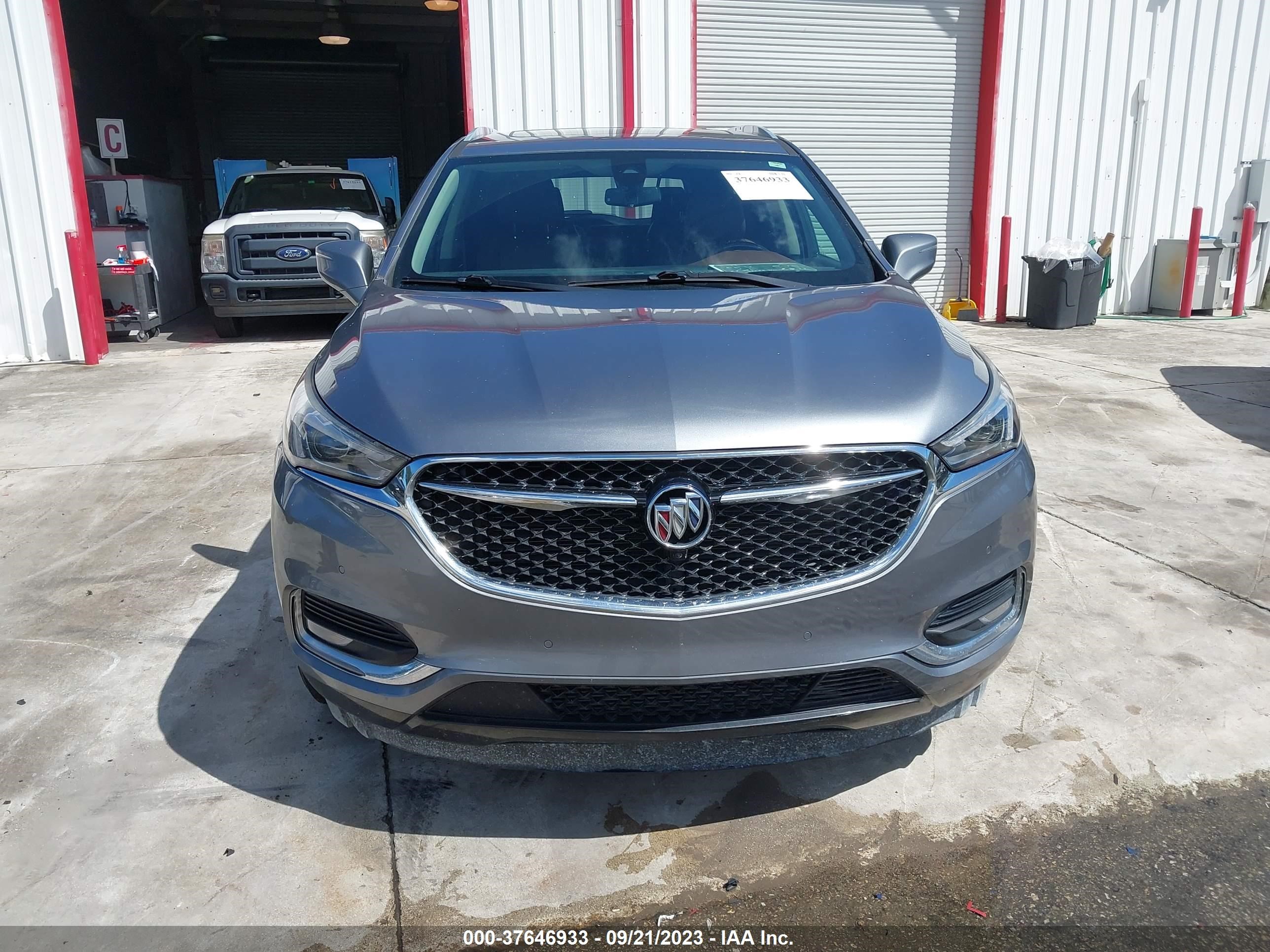 Photo 5 VIN: 5GAERDKW4JJ255252 - BUICK ENCLAVE 