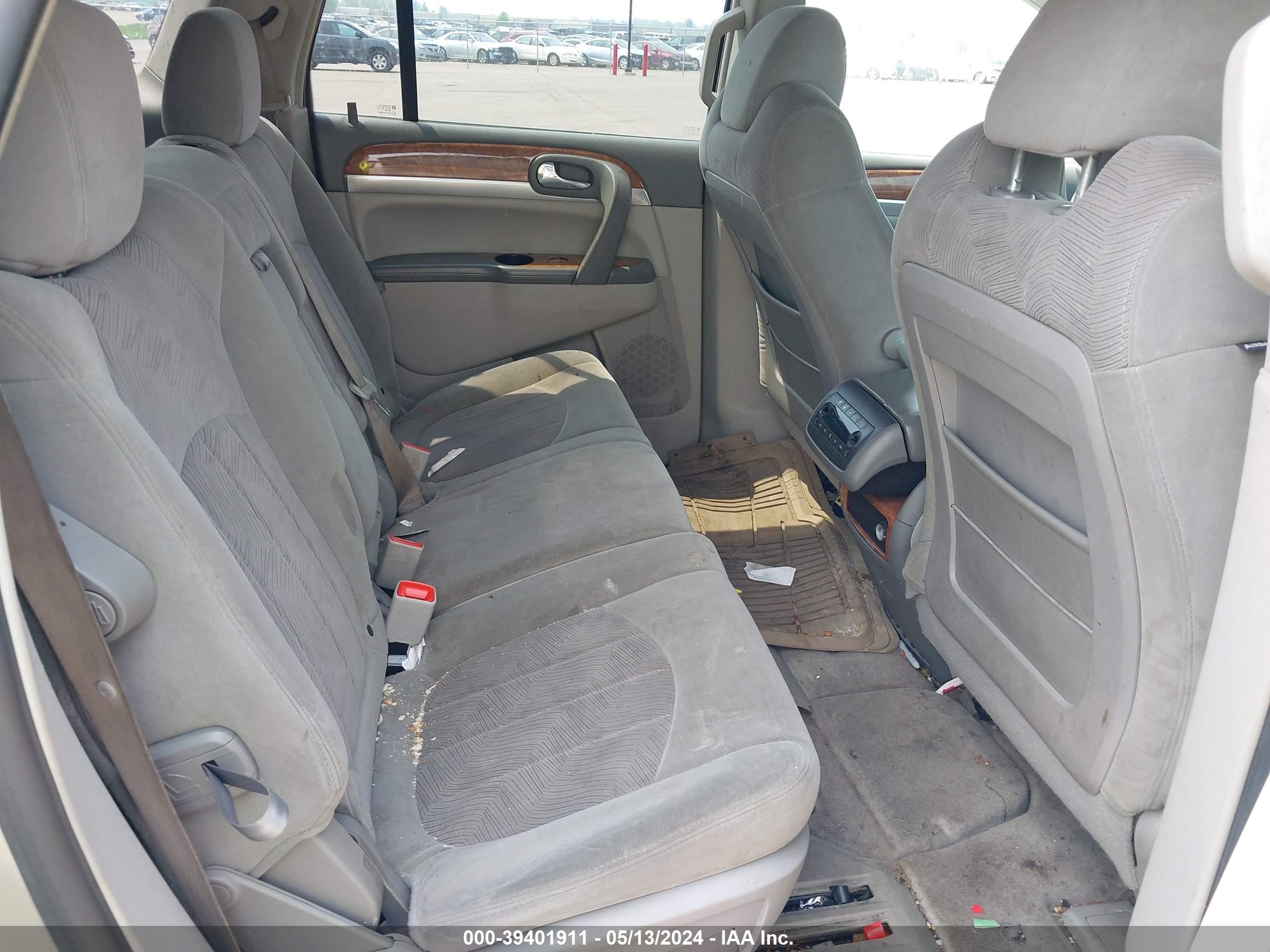 Photo 7 VIN: 5GAEV137X8J147889 - BUICK ENCLAVE 