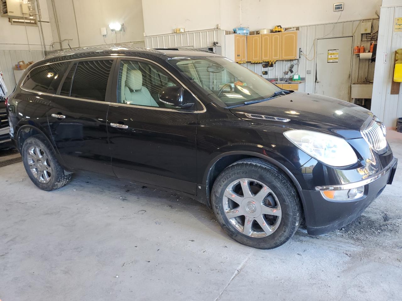 Photo 3 VIN: 5GAEV23768J269672 - BUICK ENCLAVE 