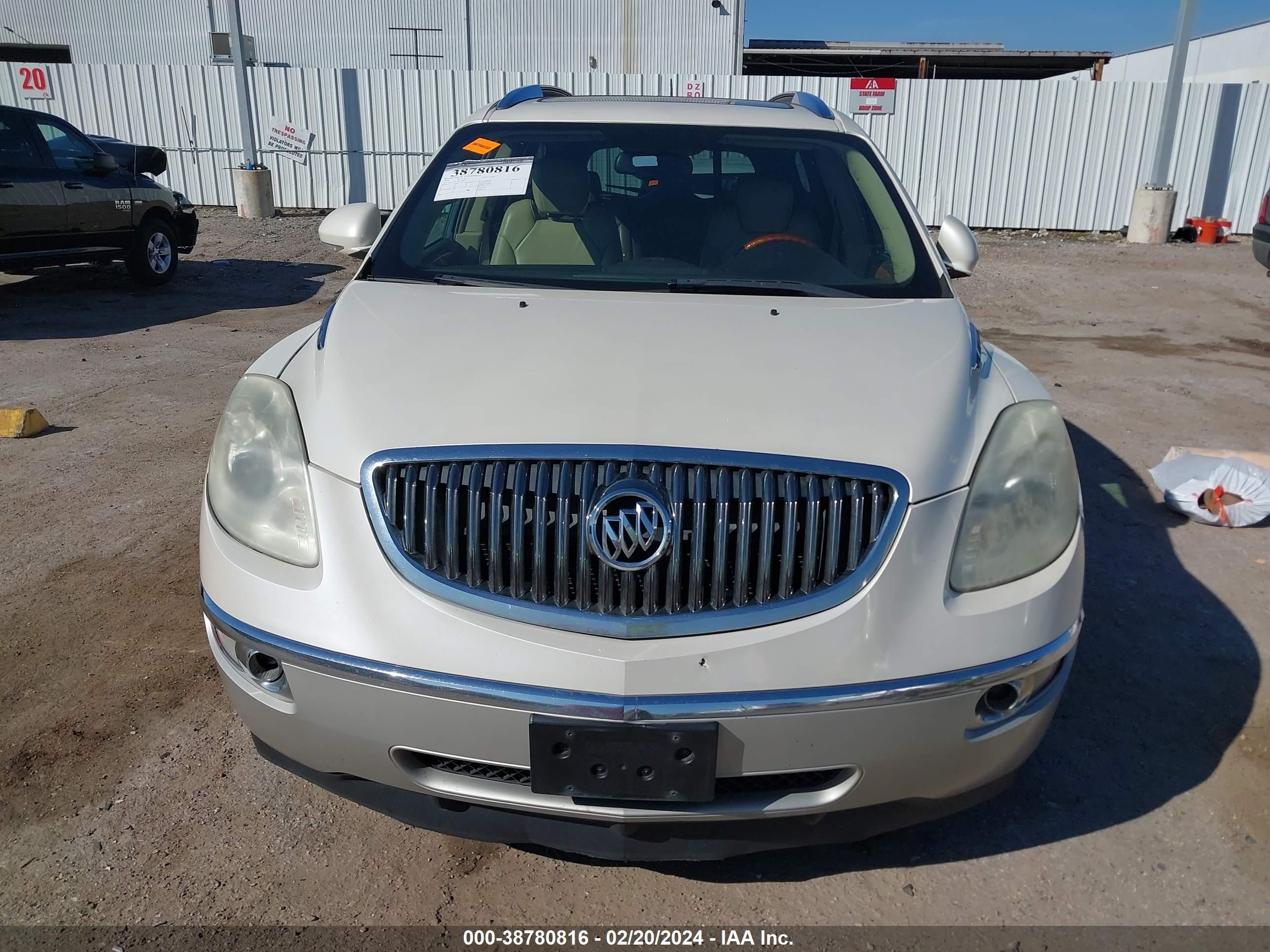 Photo 11 VIN: 5GAEV23788J158007 - BUICK ENCLAVE 