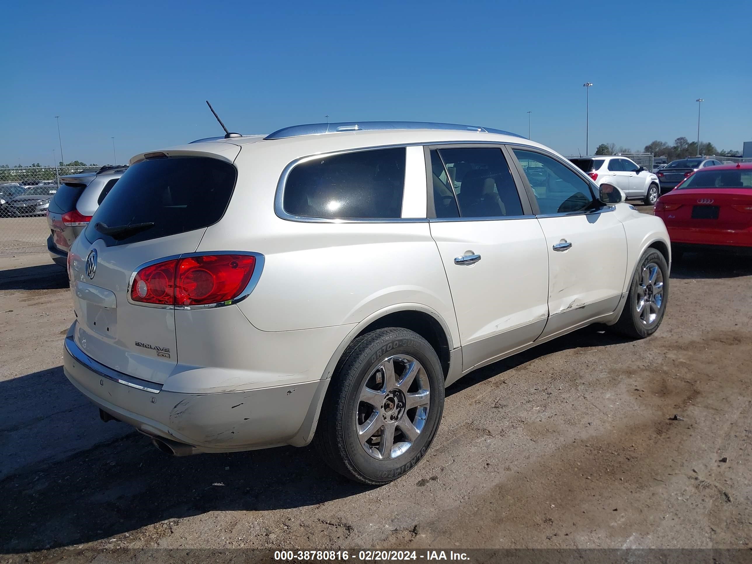 Photo 3 VIN: 5GAEV23788J158007 - BUICK ENCLAVE 