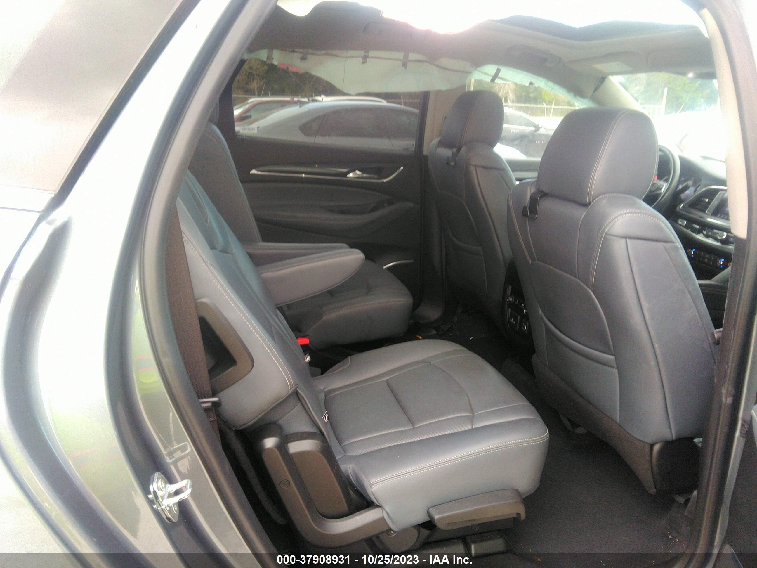 Photo 7 VIN: 5GAEVAKW1MJ143488 - BUICK ENCLAVE 