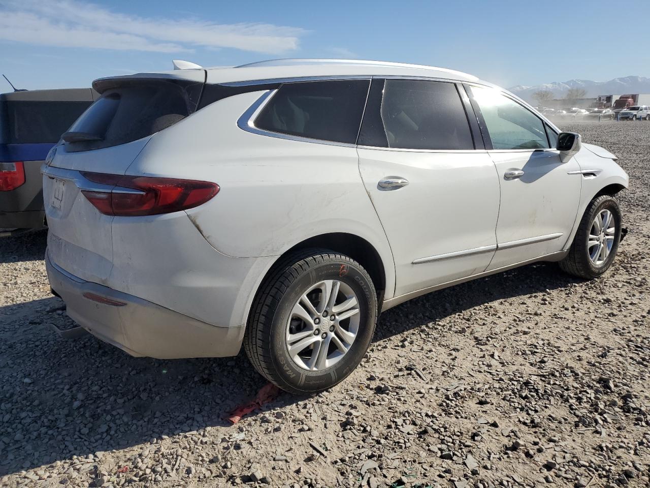 Photo 2 VIN: 5GAEVAKW2LJ173789 - BUICK ENCLAVE 