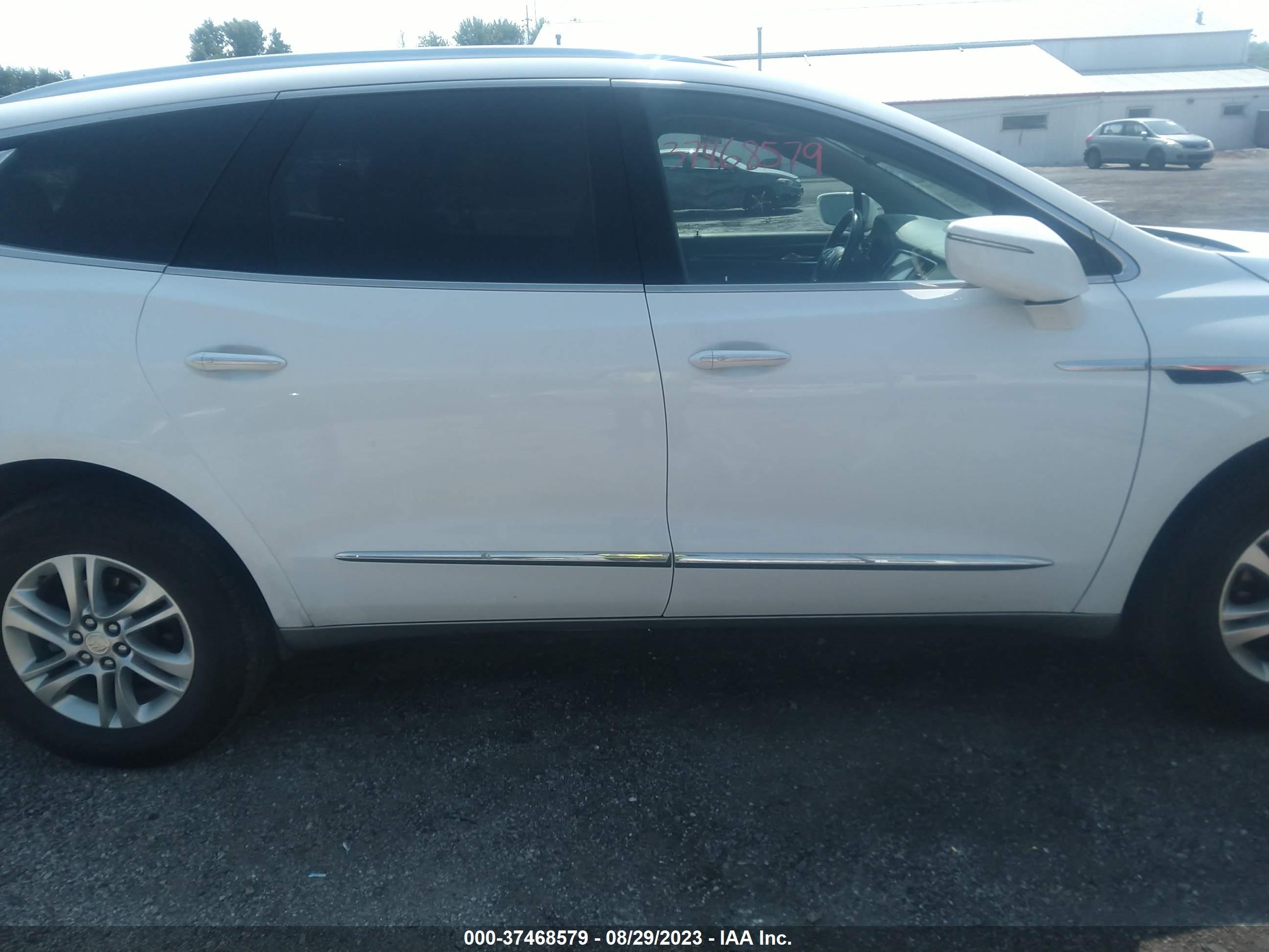 Photo 12 VIN: 5GAEVAKW6LJ131478 - BUICK ENCLAVE 