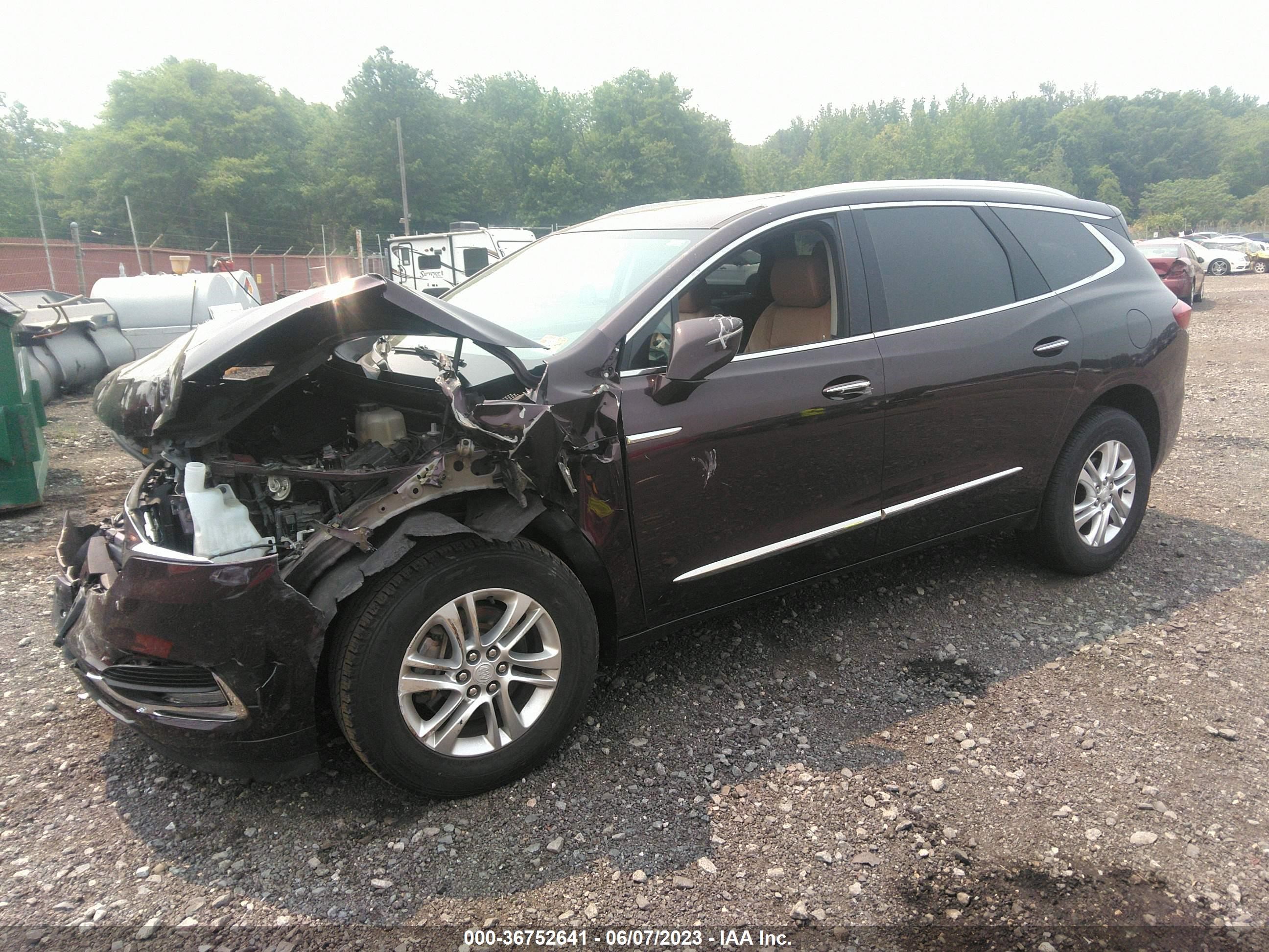 Photo 1 VIN: 5GAEVAKW9JJ134050 - BUICK ENCLAVE 