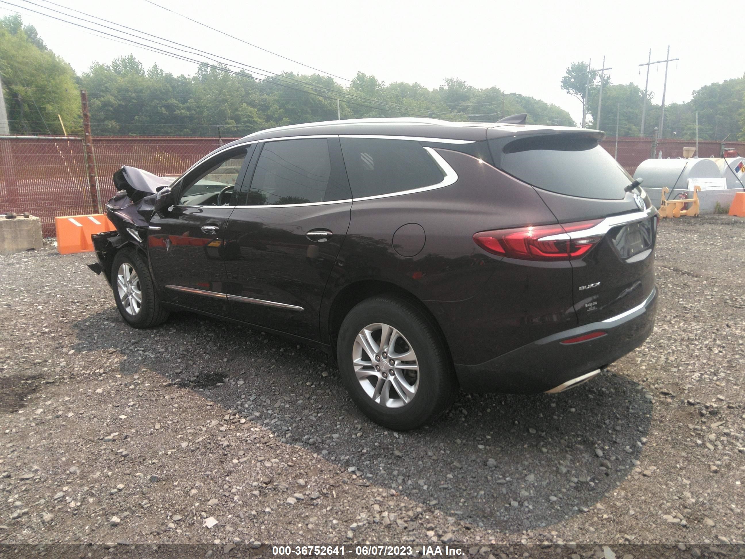 Photo 2 VIN: 5GAEVAKW9JJ134050 - BUICK ENCLAVE 