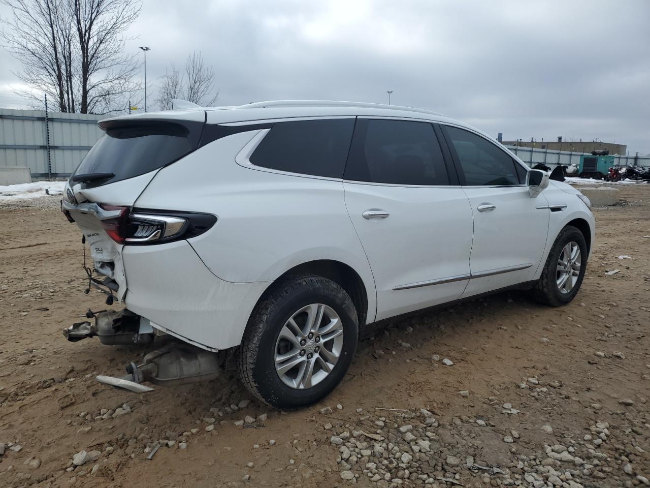 Photo 2 VIN: 5GAEVAKW9JJ135408 - BUICK ENCLAVE 