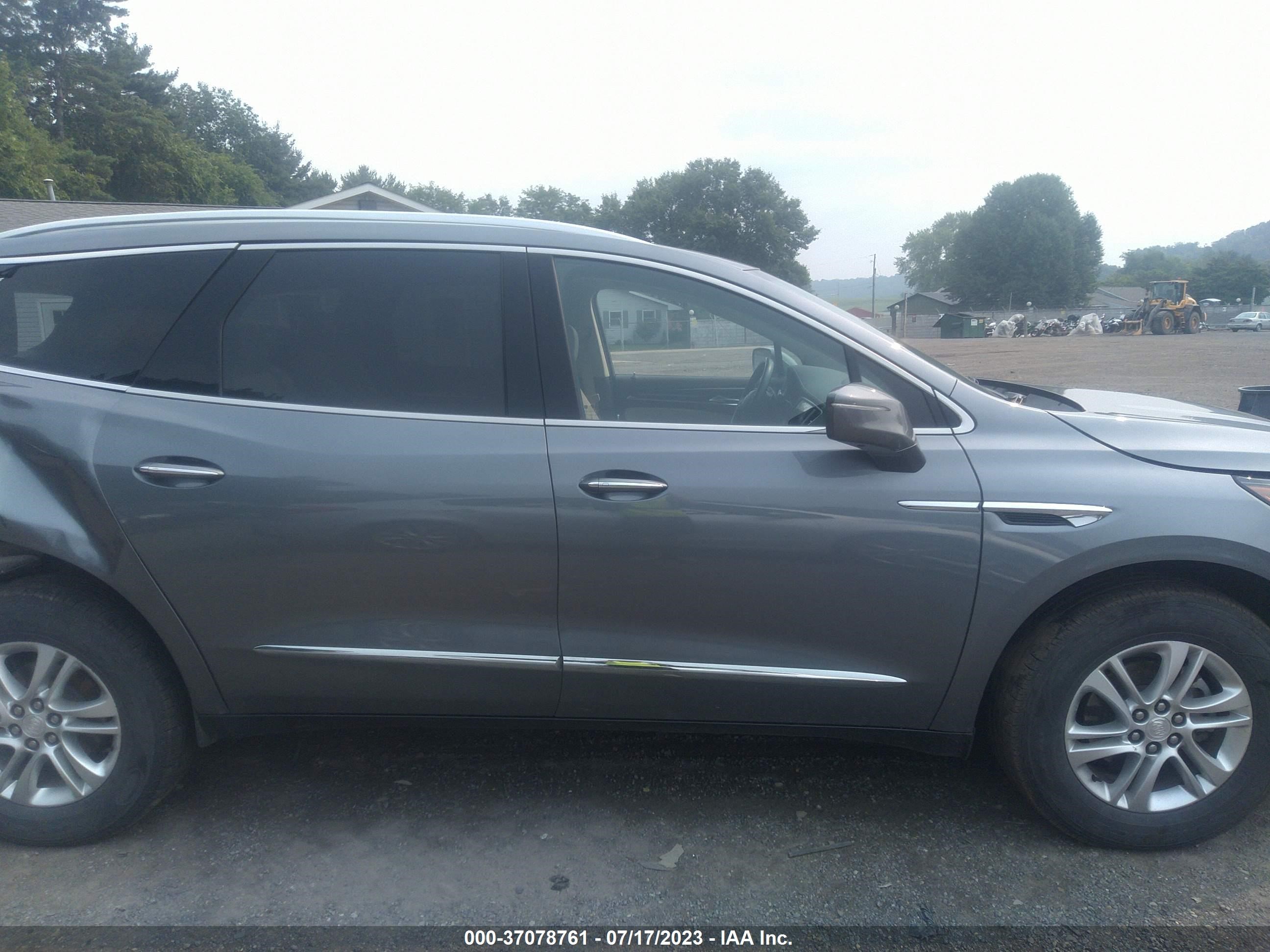 Photo 13 VIN: 5GAEVAKW9LJ182599 - BUICK ENCLAVE 