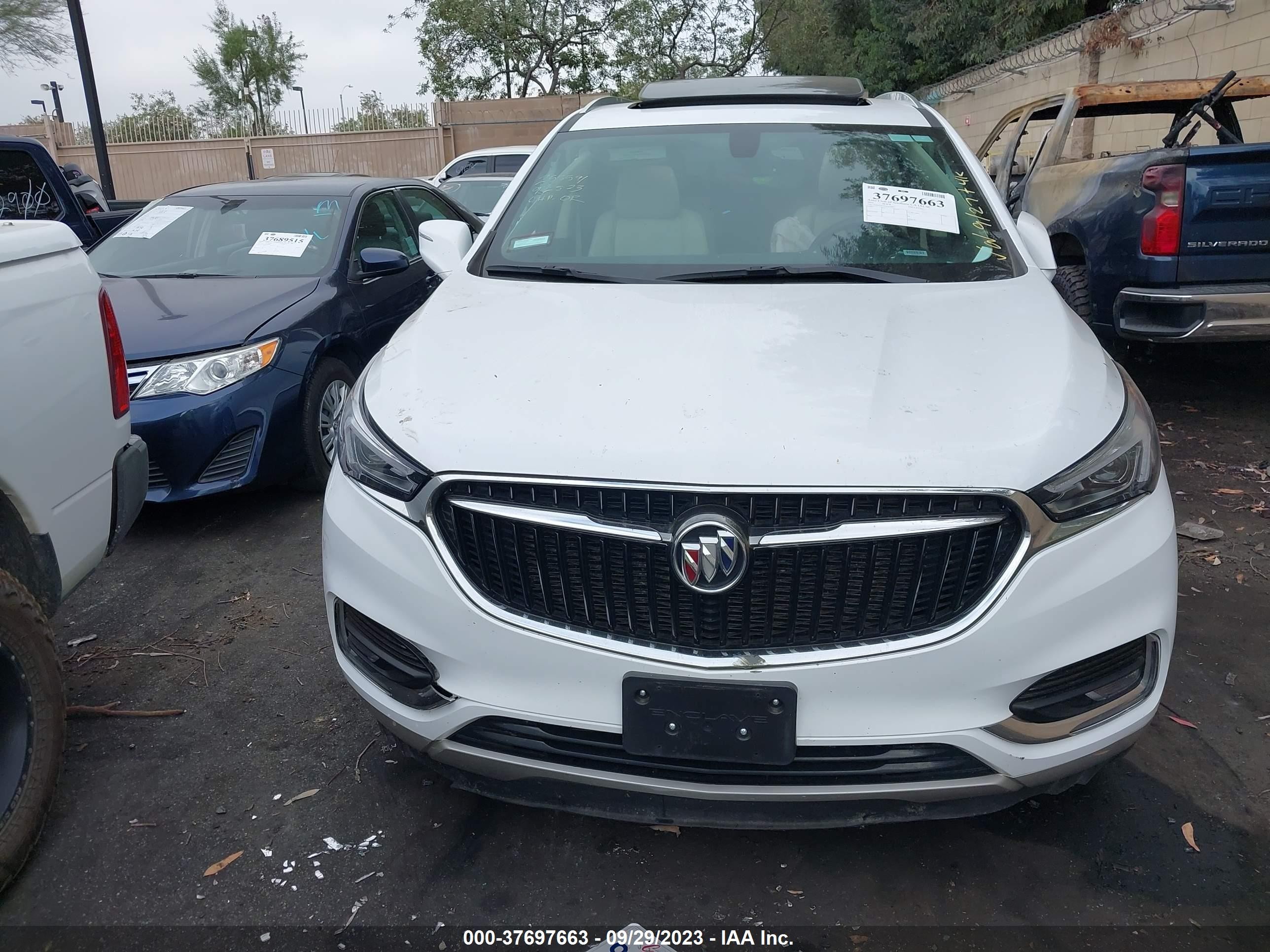 Photo 11 VIN: 5GAEVAKWXLZ149967 - BUICK ENCLAVE 