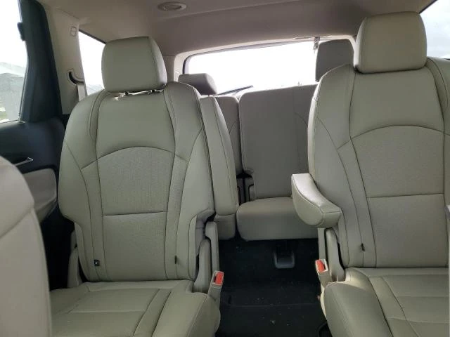 Photo 9 VIN: 5GAEVBKW4MJ152336 - BUICK ENCLAVE PR 