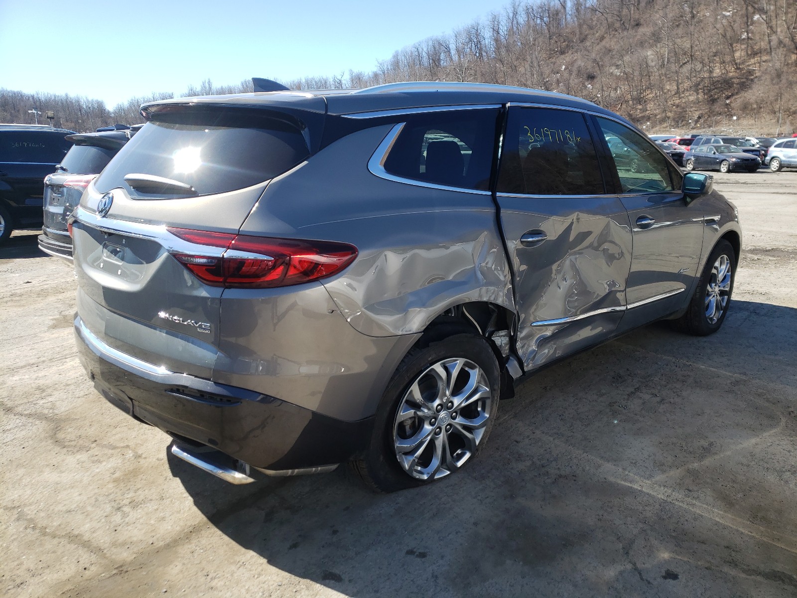 Photo 3 VIN: 5GAEVCKW8JJ225953 - BUICK ENCLAVE 