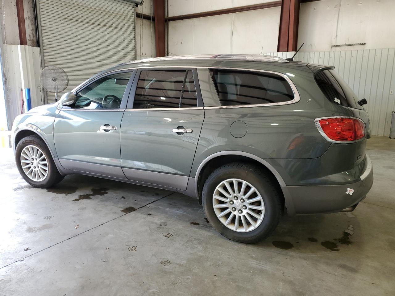 Photo 1 VIN: 5GAKRAED2BJ152389 - BUICK ENCLAVE 