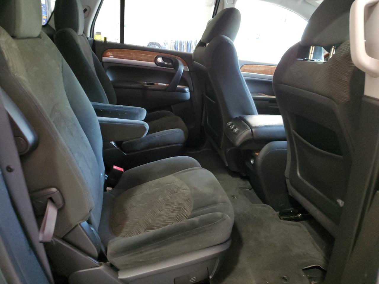 Photo 10 VIN: 5GAKRAED2BJ152389 - BUICK ENCLAVE 