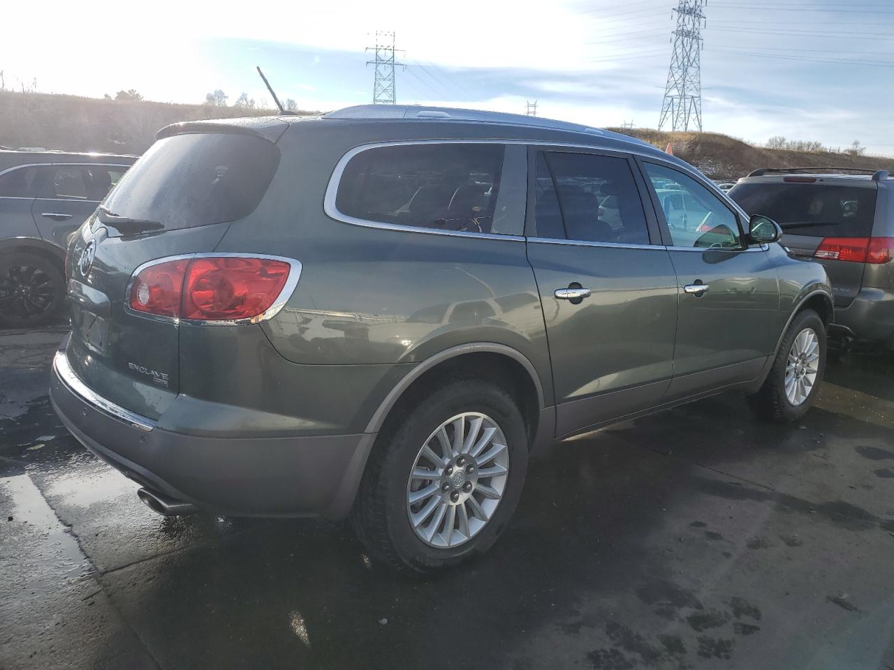 Photo 2 VIN: 5GAKRBED2BJ236413 - BUICK ENCLAVE 