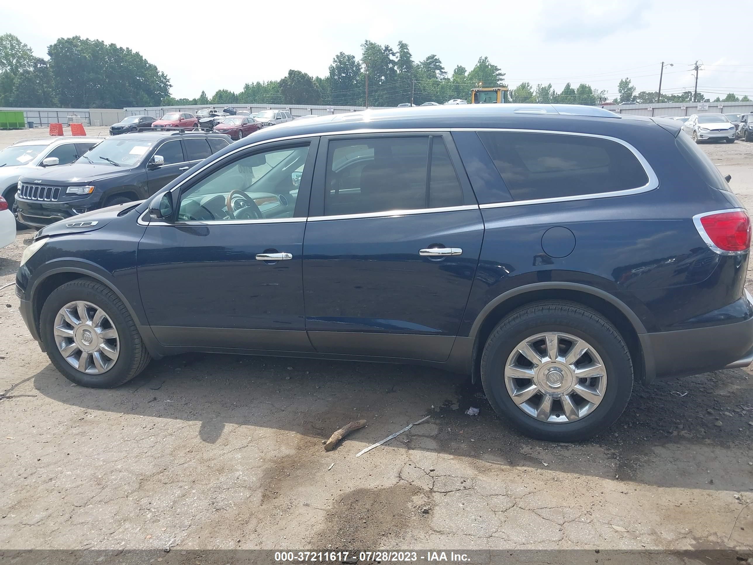 Photo 13 VIN: 5GAKRBED4BJ258073 - BUICK ENCLAVE 