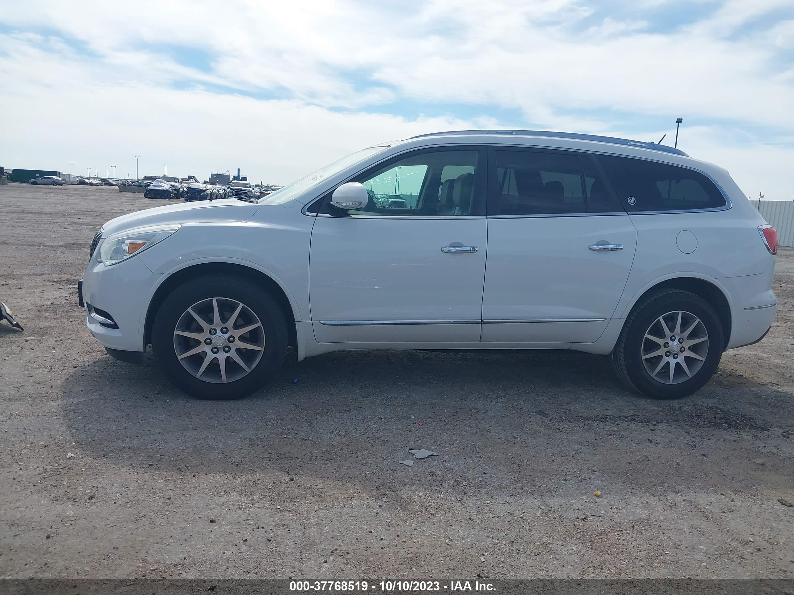 Photo 13 VIN: 5GAKRBKD0HJ332828 - BUICK ENCLAVE 