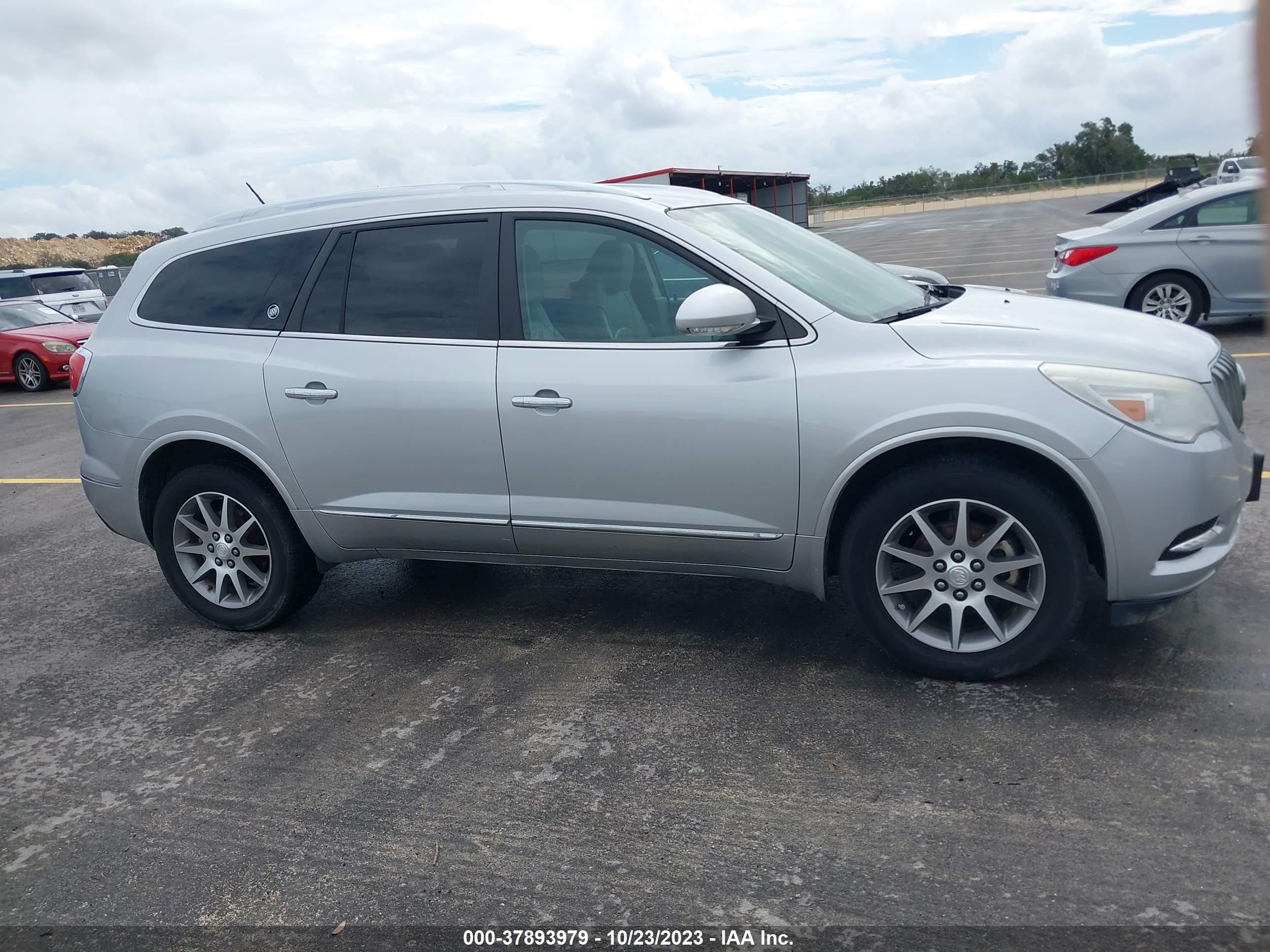 Photo 12 VIN: 5GAKRBKD4FJ176046 - BUICK ENCLAVE 