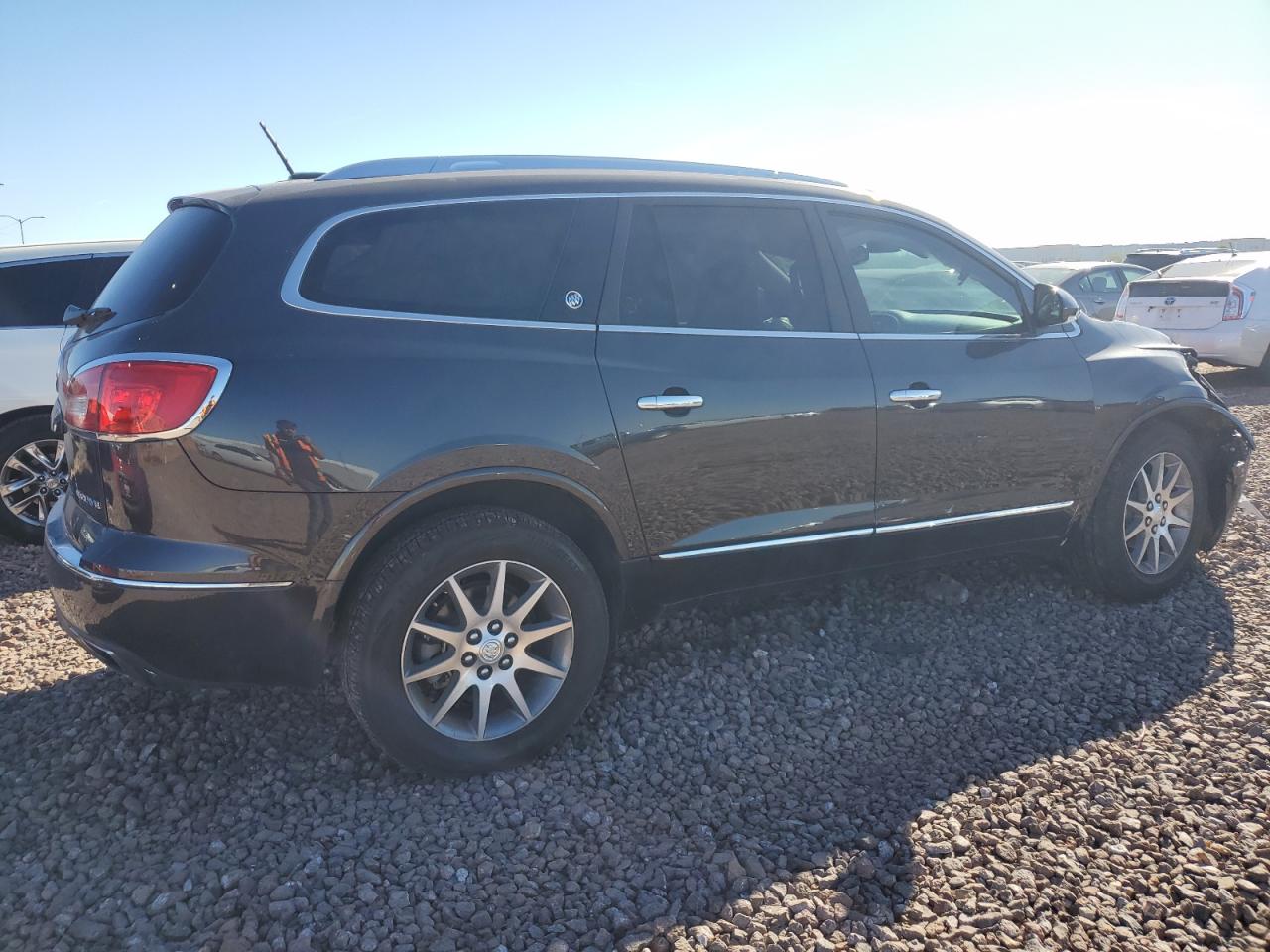 Photo 2 VIN: 5GAKRBKD7GJ304197 - BUICK ENCLAVE 