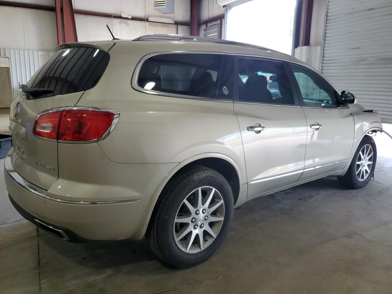 Photo 2 VIN: 5GAKRBKDXFJ354753 - BUICK ENCLAVE 