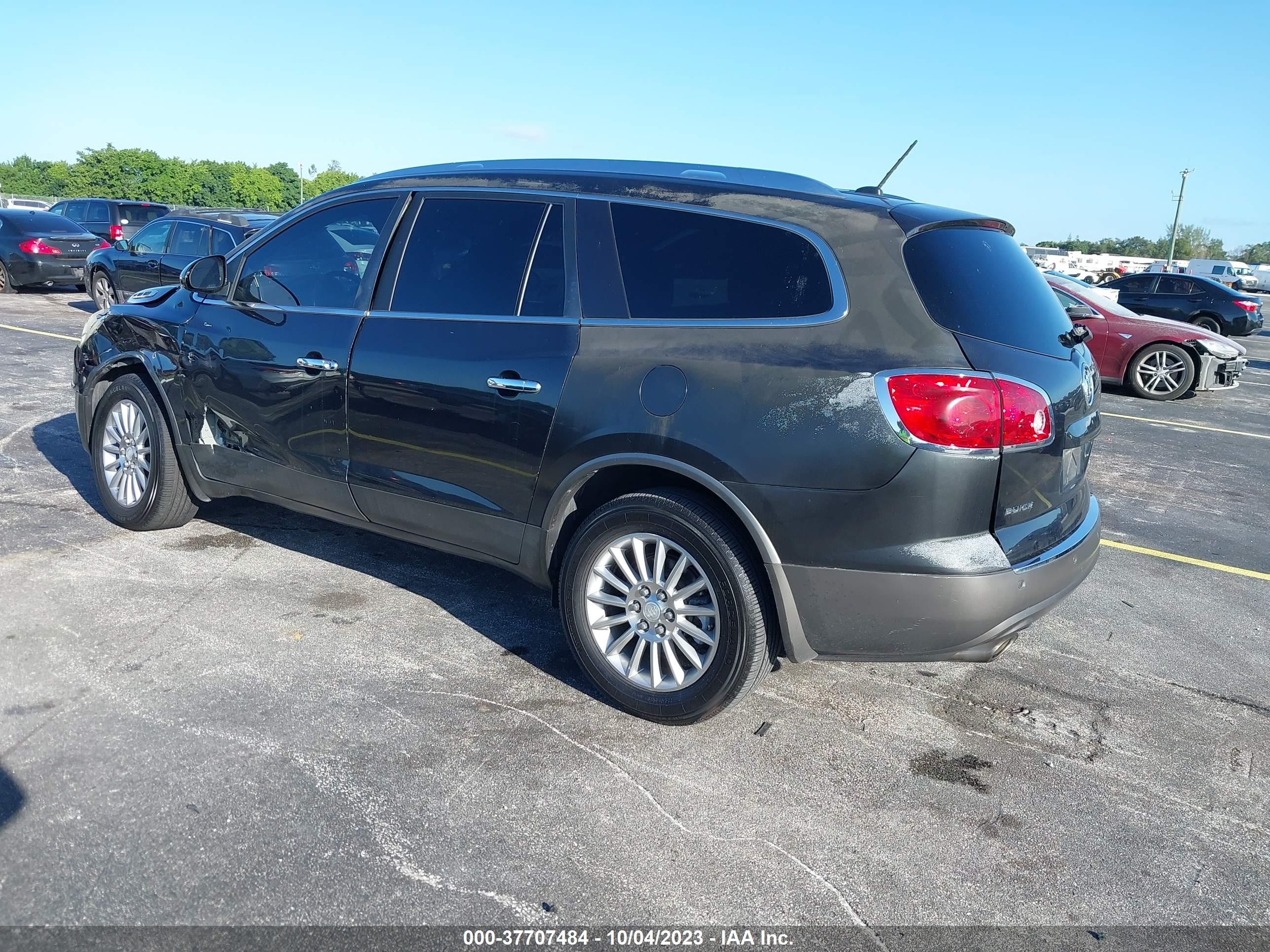 Photo 2 VIN: 5GAKRCED0CJ296228 - BUICK ENCLAVE 