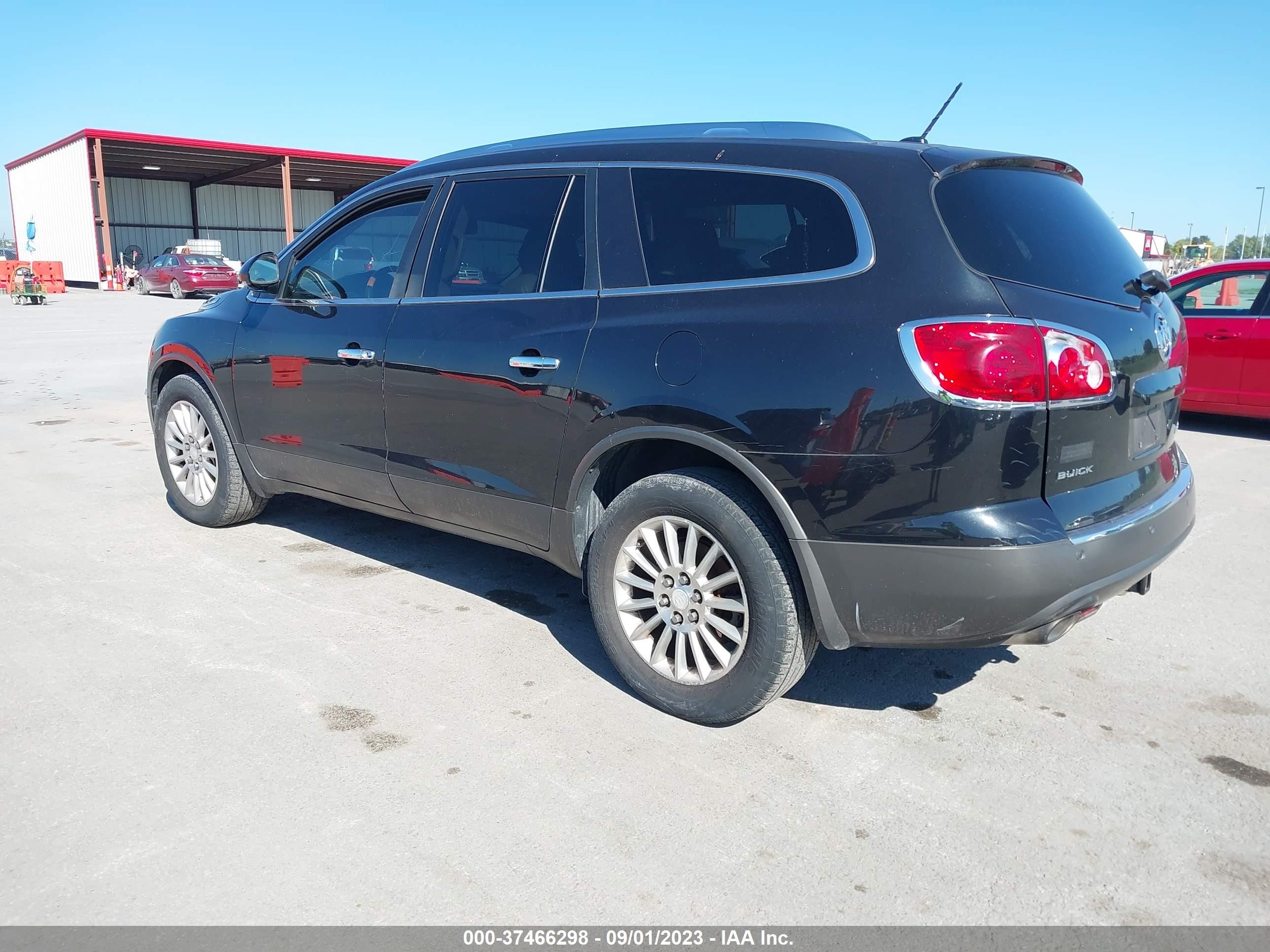 Photo 2 VIN: 5GAKRCED1BJ236182 - BUICK ENCLAVE 