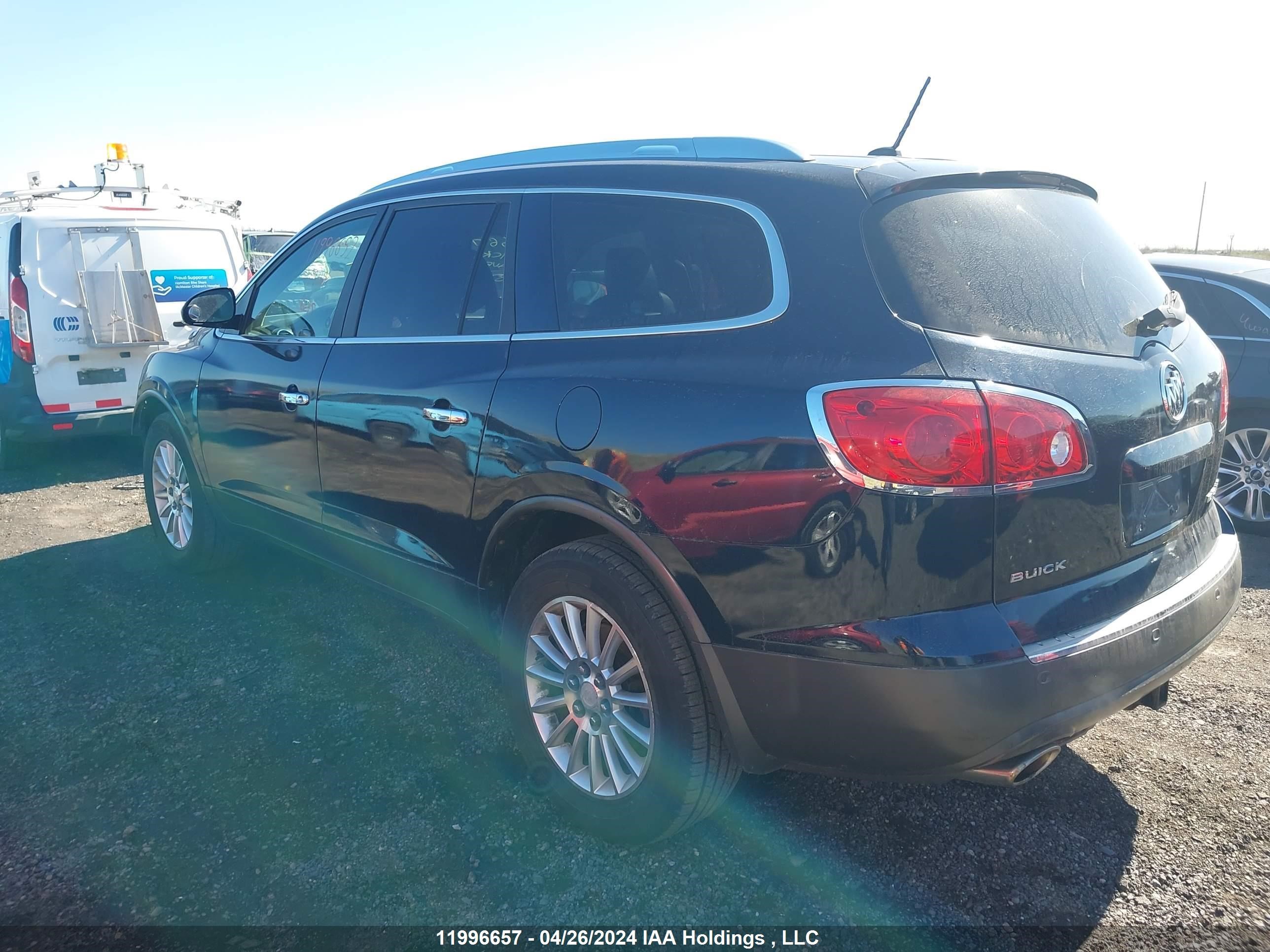 Photo 2 VIN: 5GAKRCED1CJ172811 - BUICK ENCLAVE 