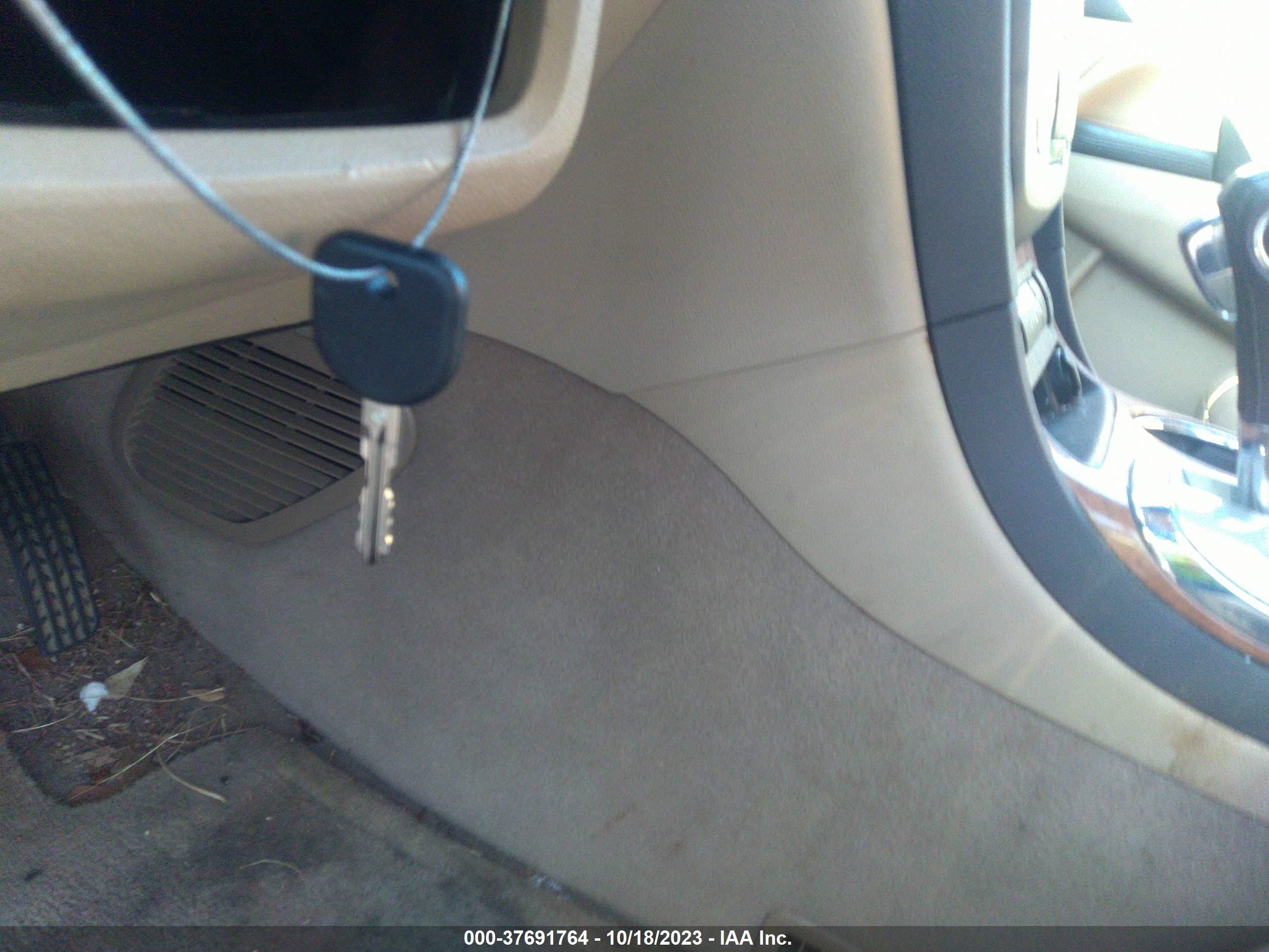 Photo 10 VIN: 5GAKRCED2CJ289331 - BUICK ENCLAVE 