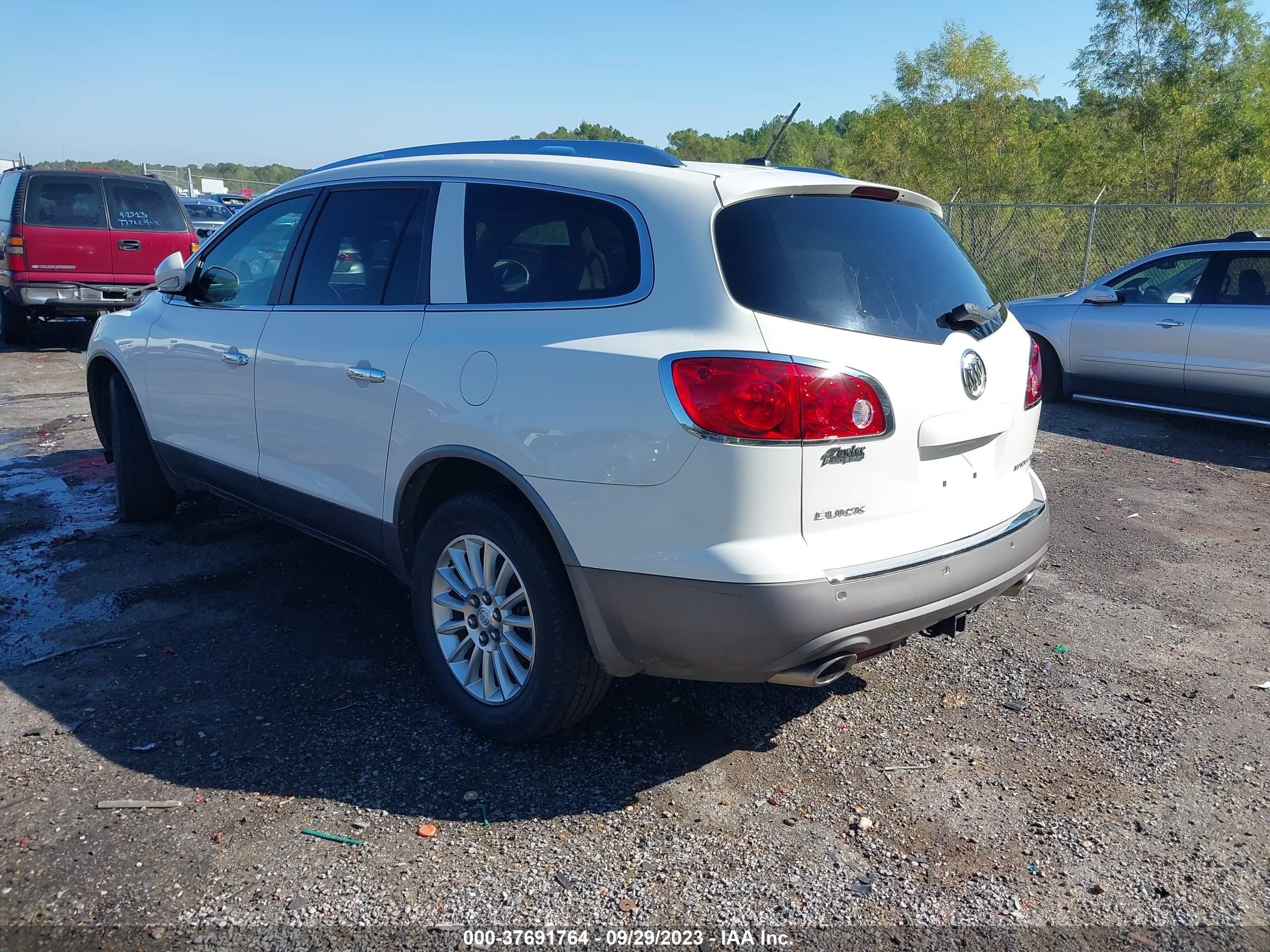 Photo 2 VIN: 5GAKRCED2CJ289331 - BUICK ENCLAVE 