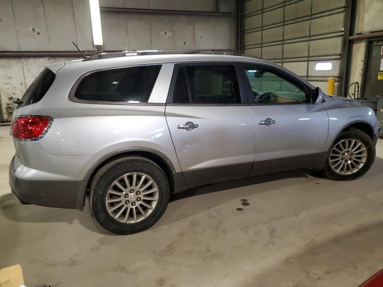 Photo 2 VIN: 5GAKRCED4CJ101344 - BUICK ENCLAVE 