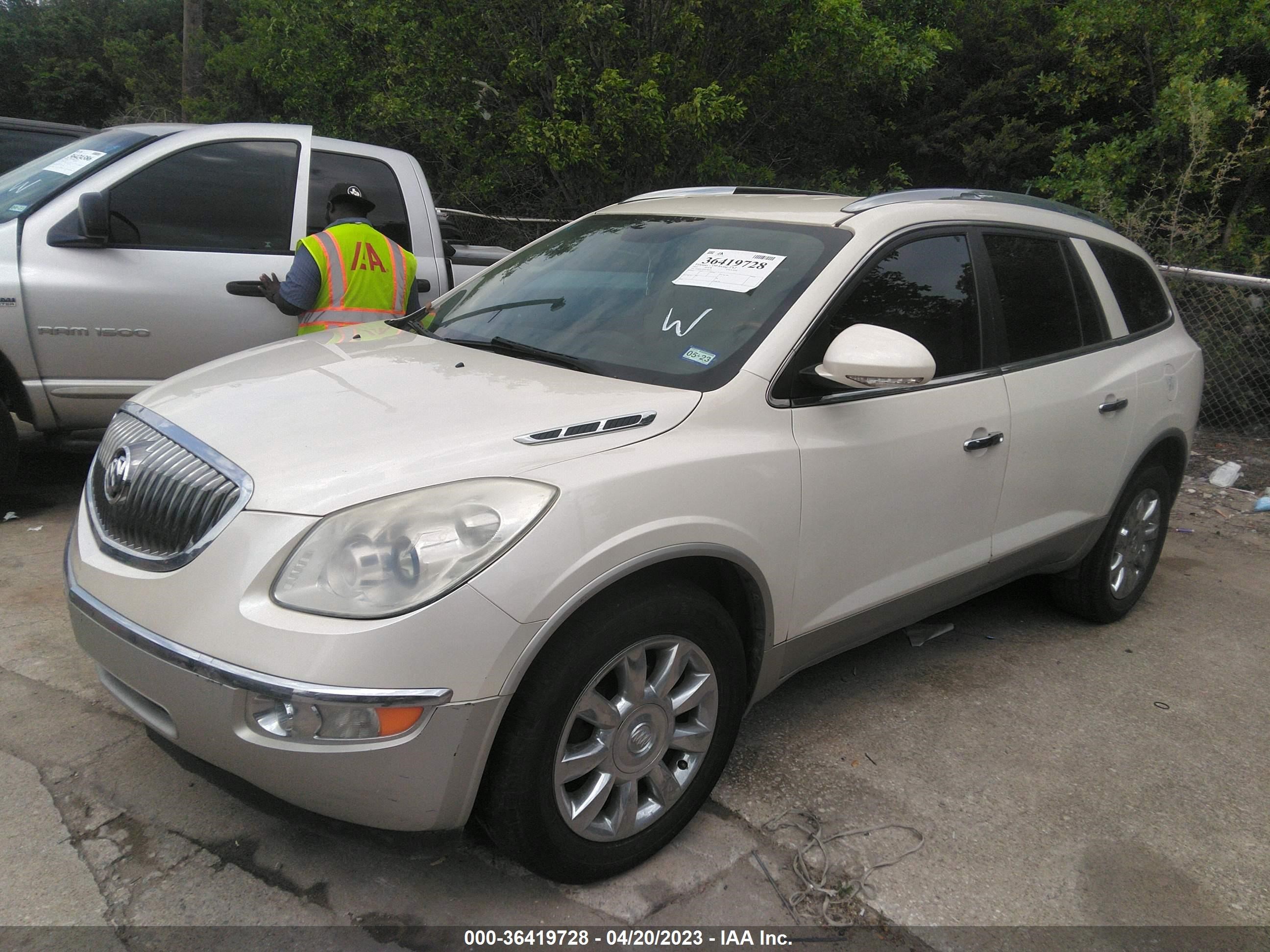 Photo 1 VIN: 5GAKRCED5CJ366323 - BUICK ENCLAVE 