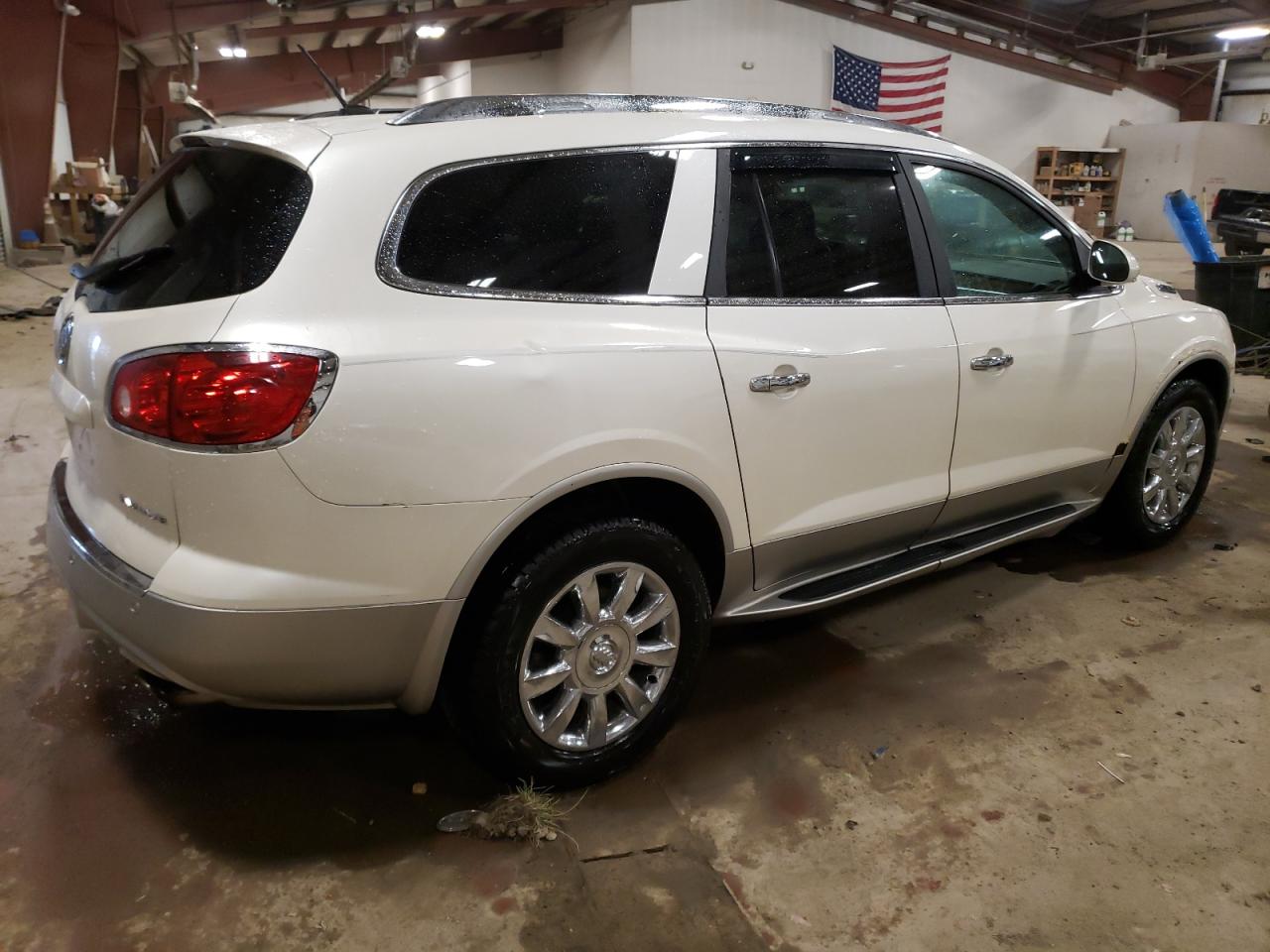 Photo 2 VIN: 5GAKRCED7CJ169847 - BUICK ENCLAVE 