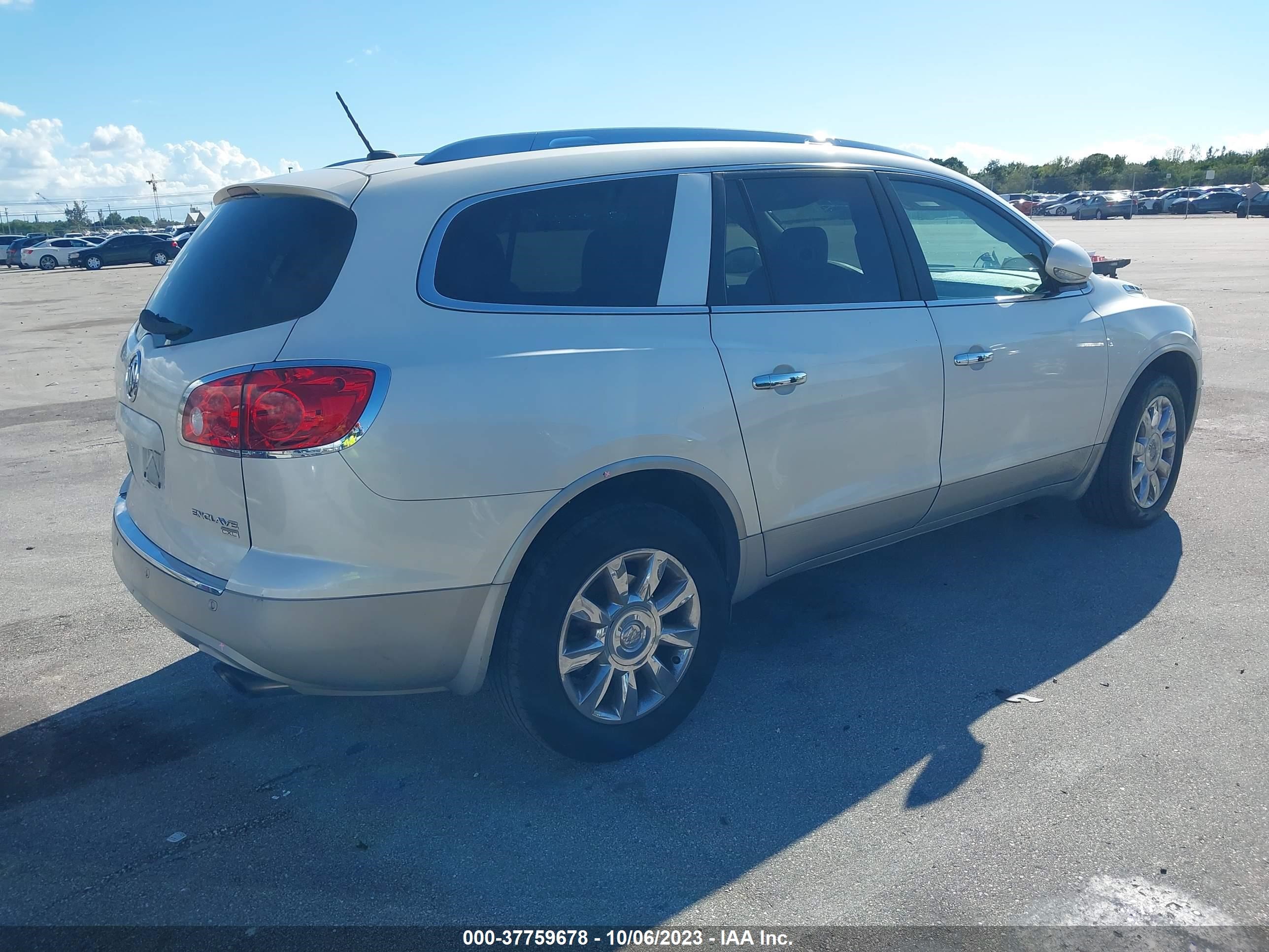 Photo 3 VIN: 5GAKRCEDXBJ383701 - BUICK ENCLAVE 