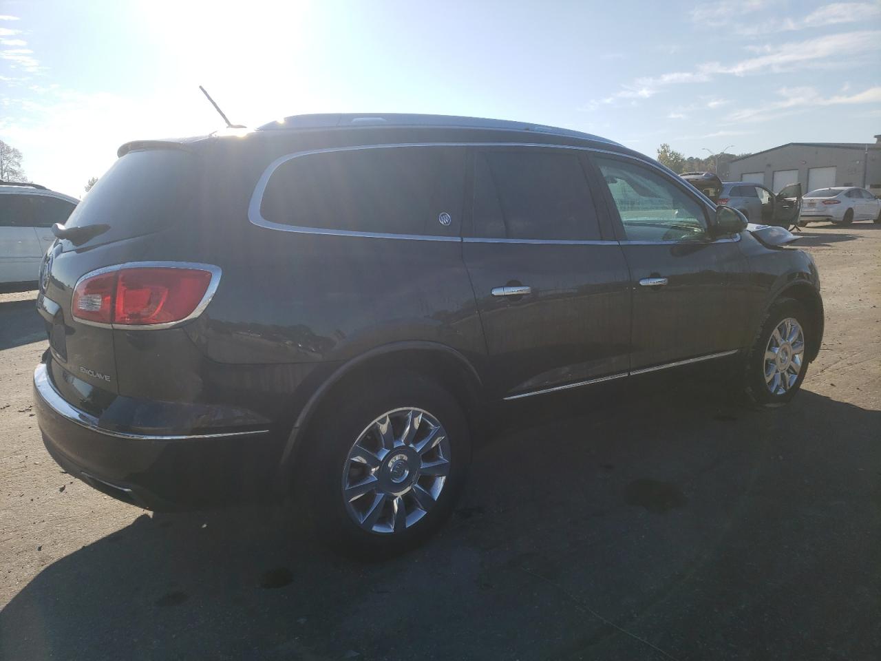 Photo 2 VIN: 5GAKRCKD2FJ363145 - BUICK ENCLAVE 