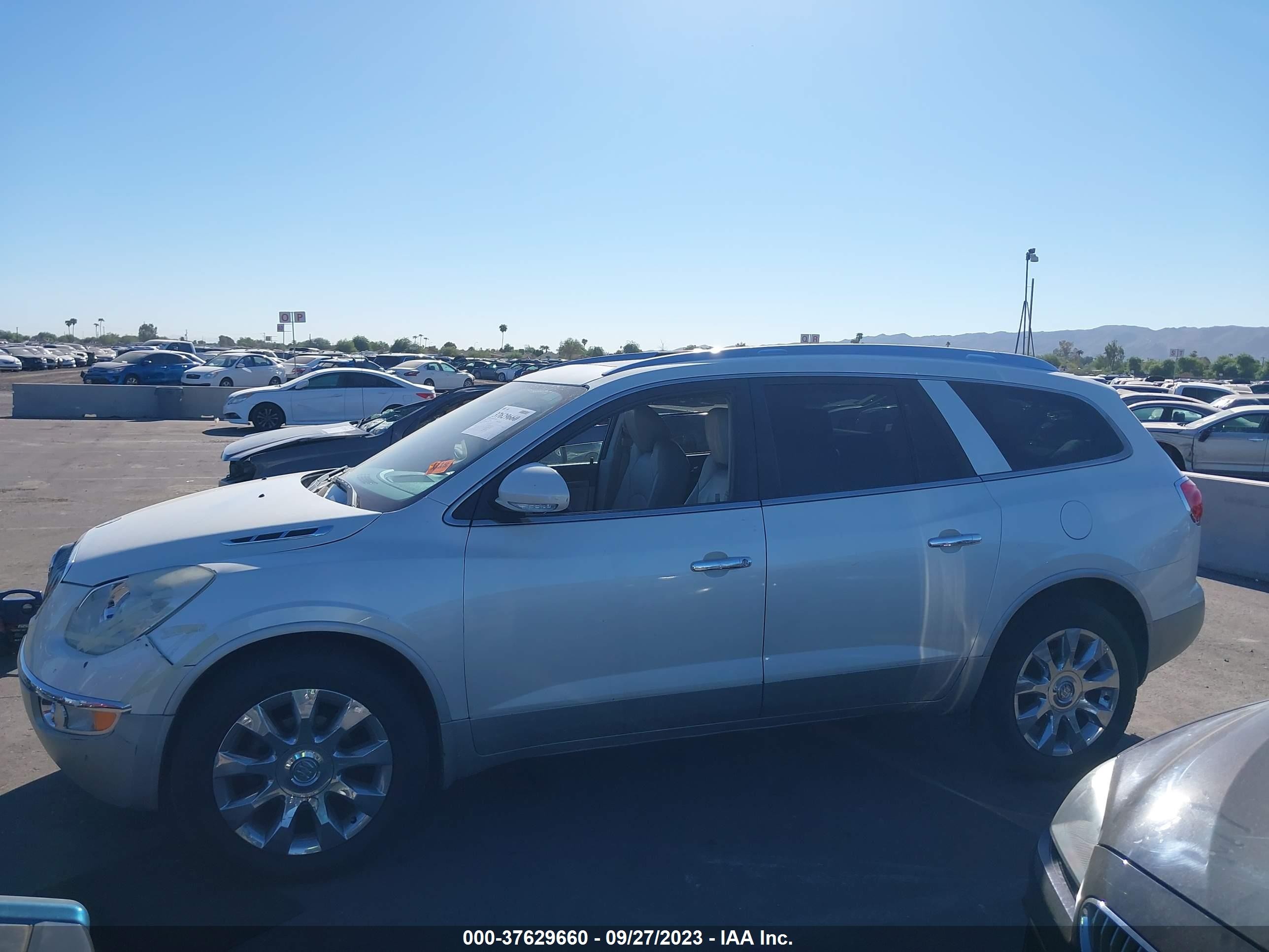 Photo 13 VIN: 5GAKRDED1CJ253152 - BUICK ENCLAVE 