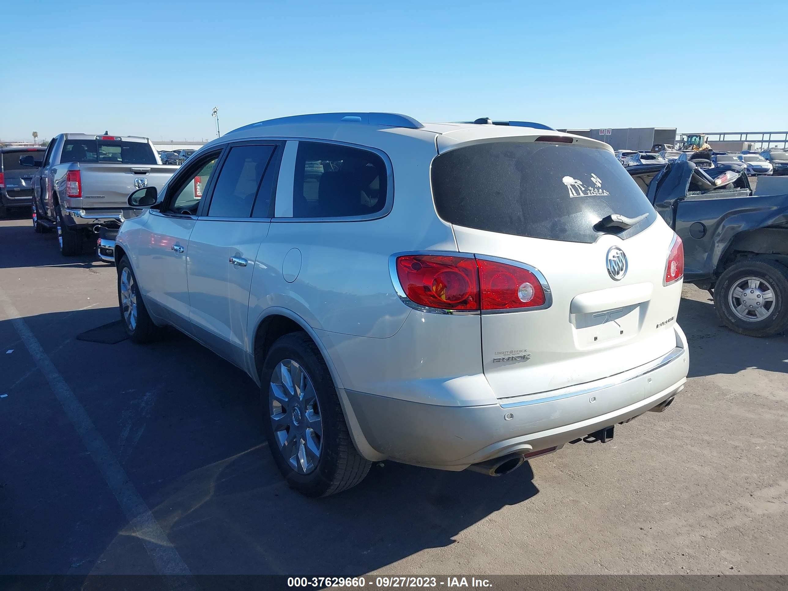 Photo 2 VIN: 5GAKRDED1CJ253152 - BUICK ENCLAVE 