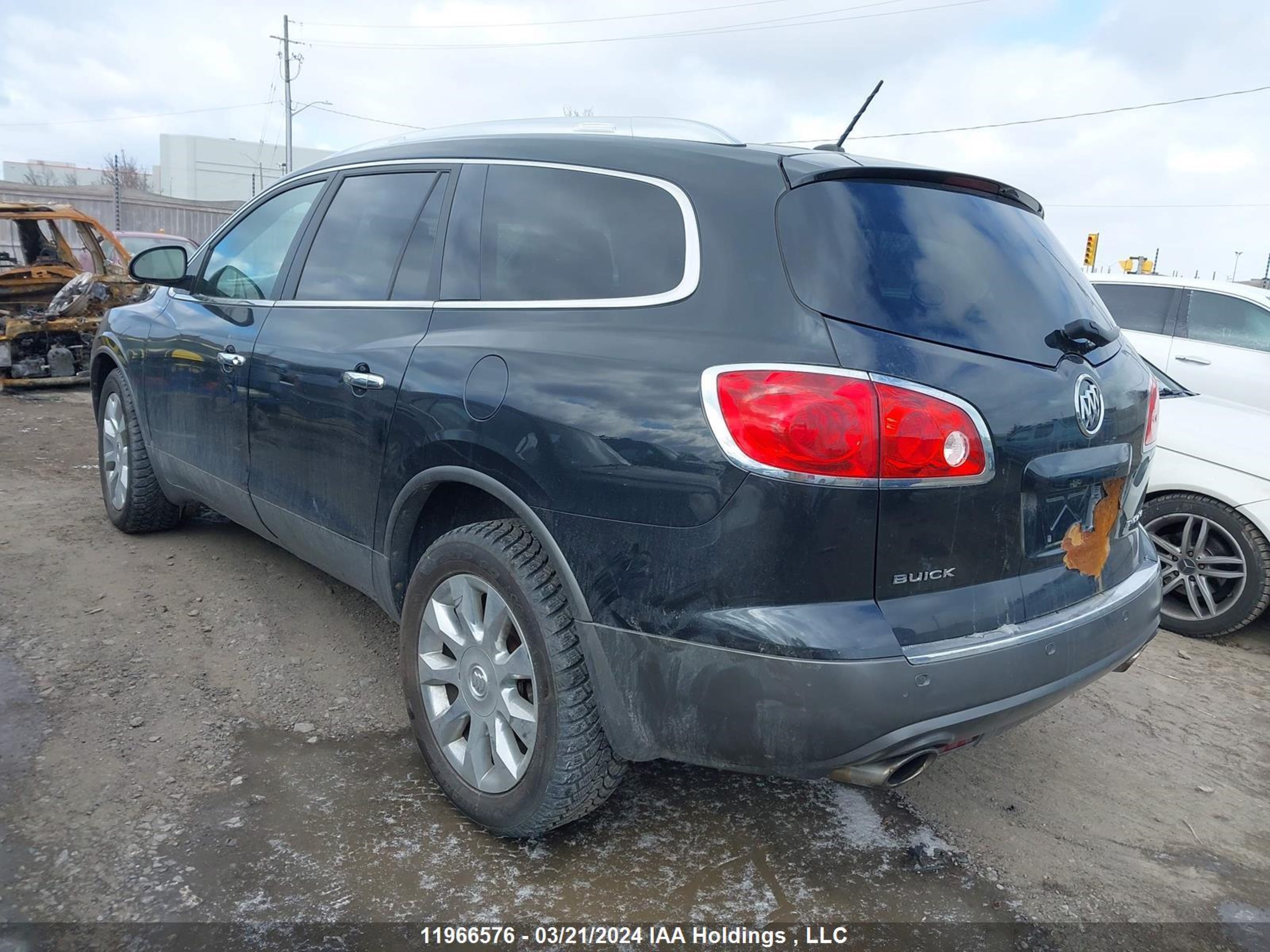 Photo 2 VIN: 5GAKRDED6CJ350363 - BUICK ENCLAVE 