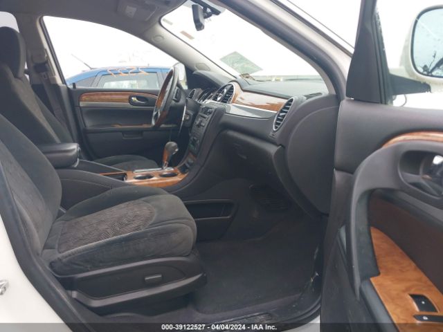 Photo 4 VIN: 5GAKVAEDXBJ102657 - BUICK ENCLAVE 