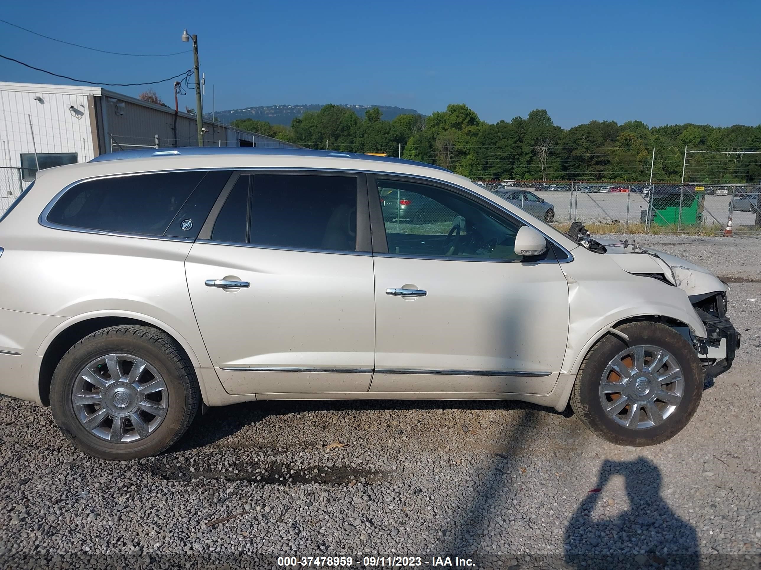 Photo 12 VIN: 5GAKVBKD1EJ142494 - BUICK ENCLAVE 