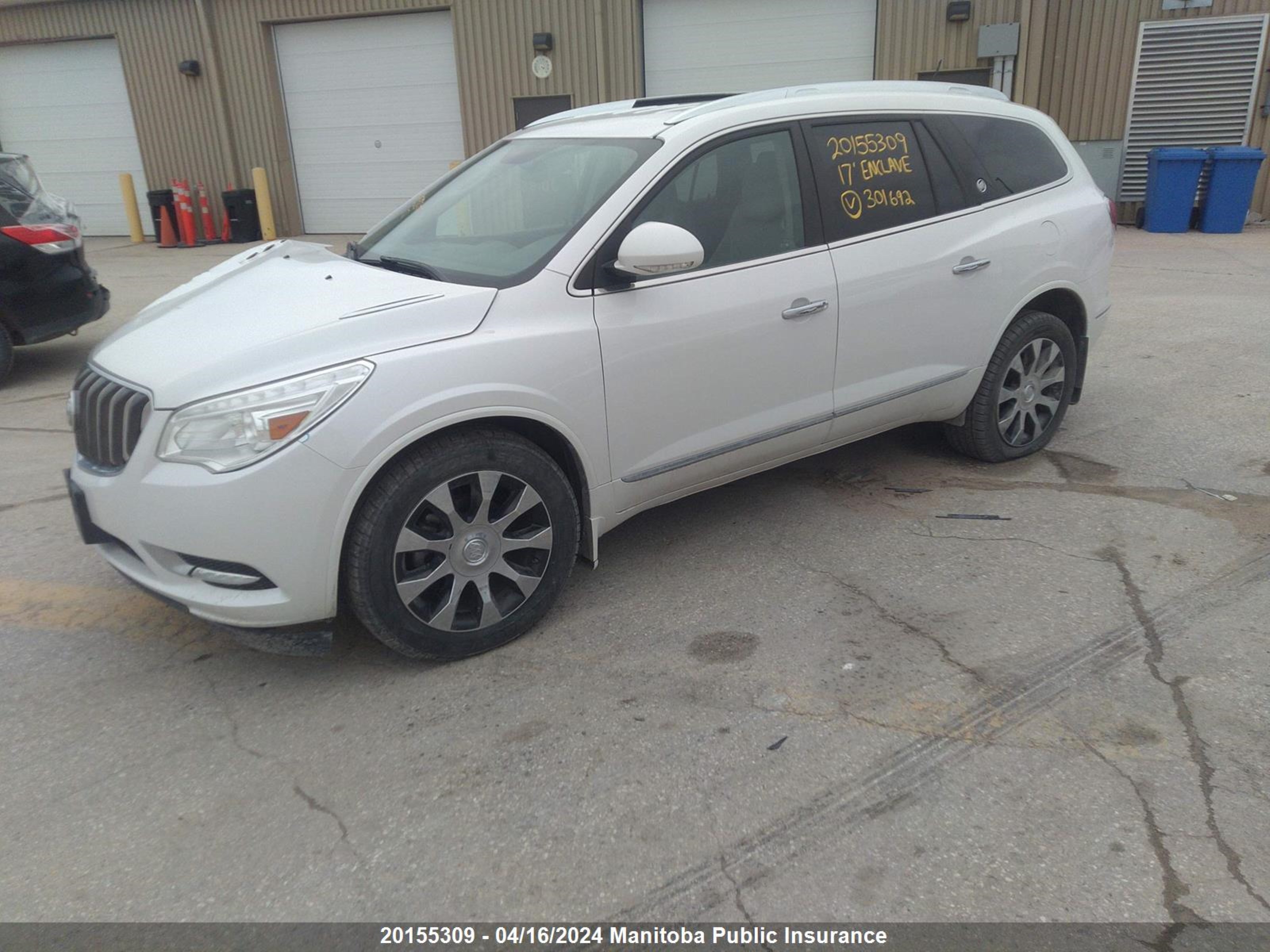 Photo 1 VIN: 5GAKVBKD6HJ301692 - BUICK ENCLAVE 