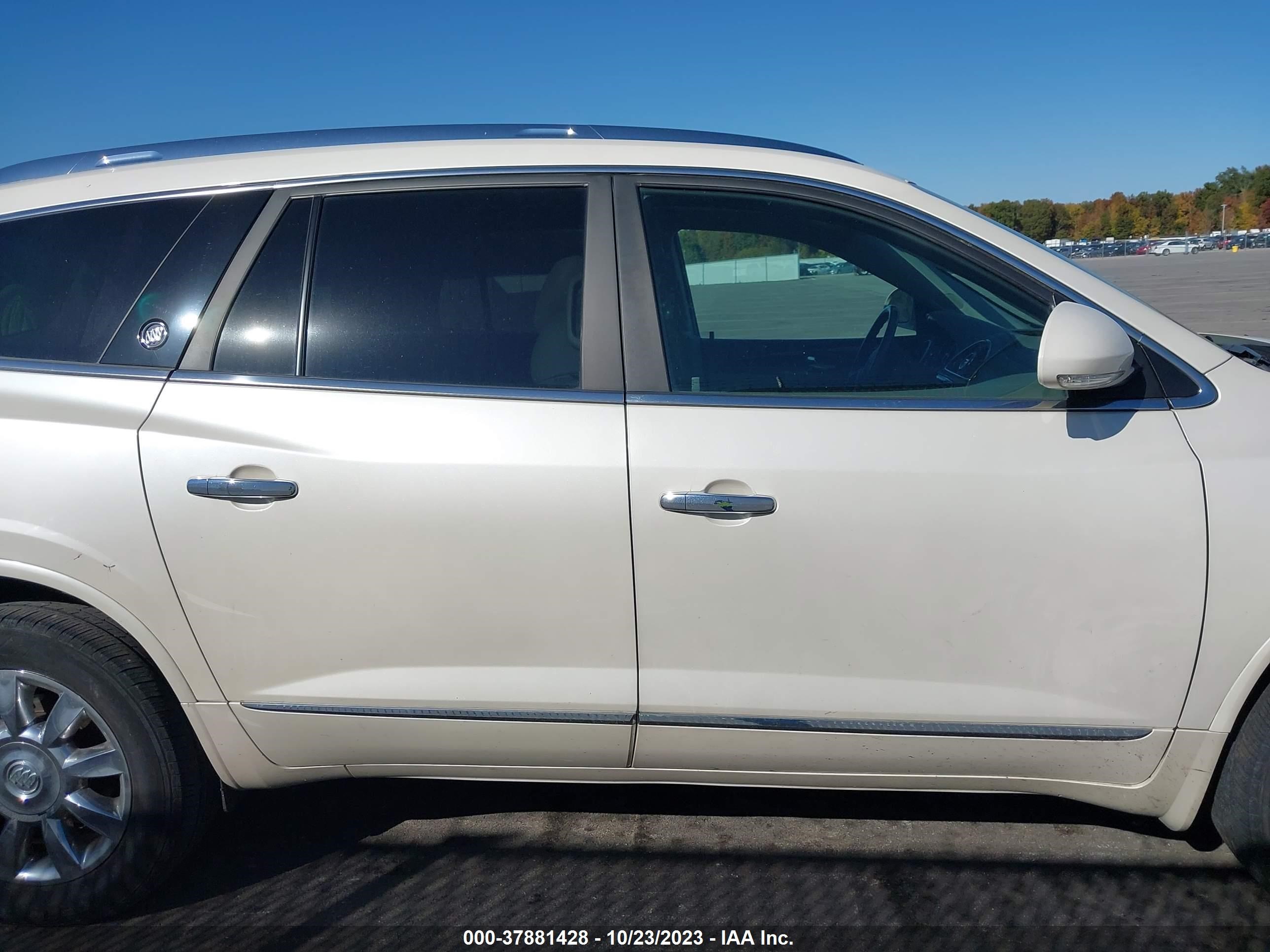 Photo 12 VIN: 5GAKVBKD9FJ156483 - BUICK ENCLAVE 