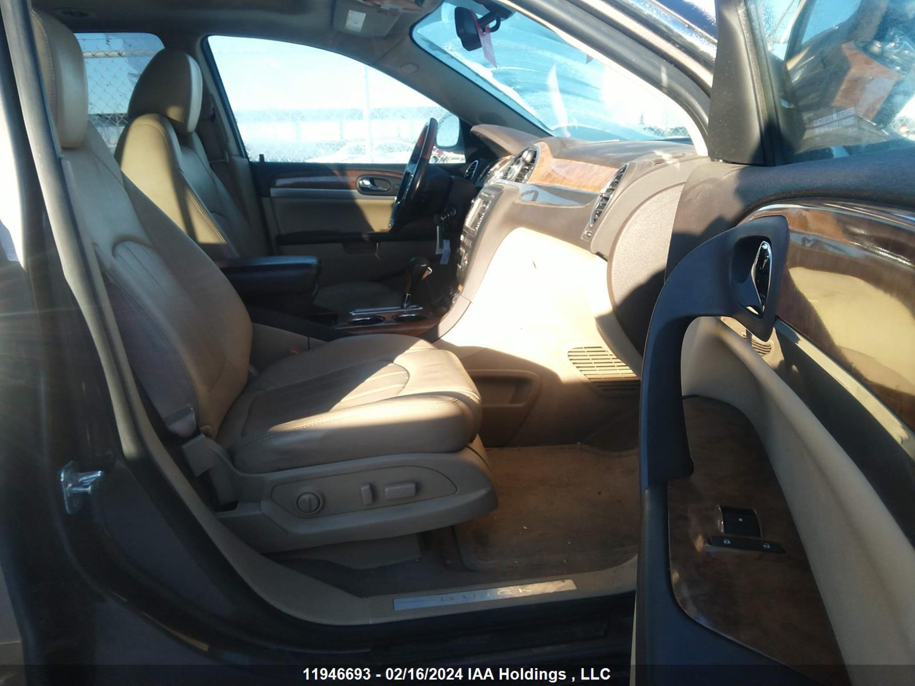 Photo 4 VIN: 5GAKVCED1BJ276628 - BUICK ENCLAVE 