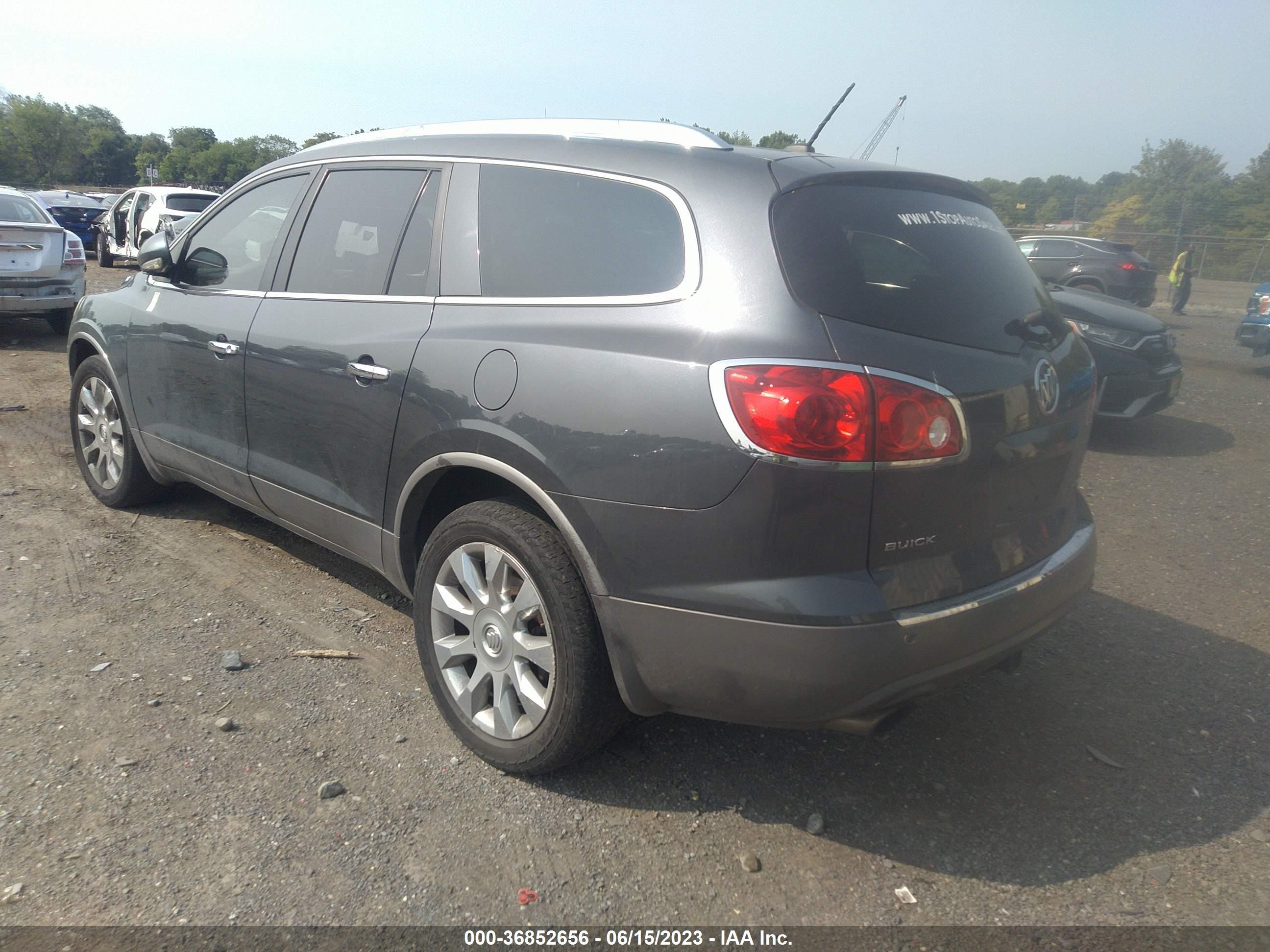 Photo 2 VIN: 5GAKVCED1BJ327836 - BUICK ENCLAVE 