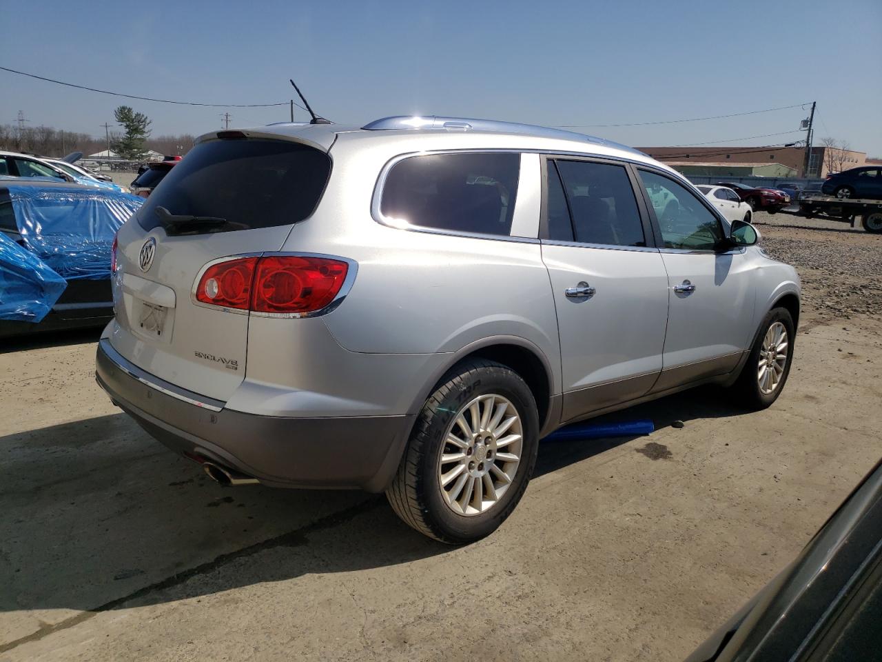 Photo 2 VIN: 5GAKVCED2CJ104786 - BUICK ENCLAVE 