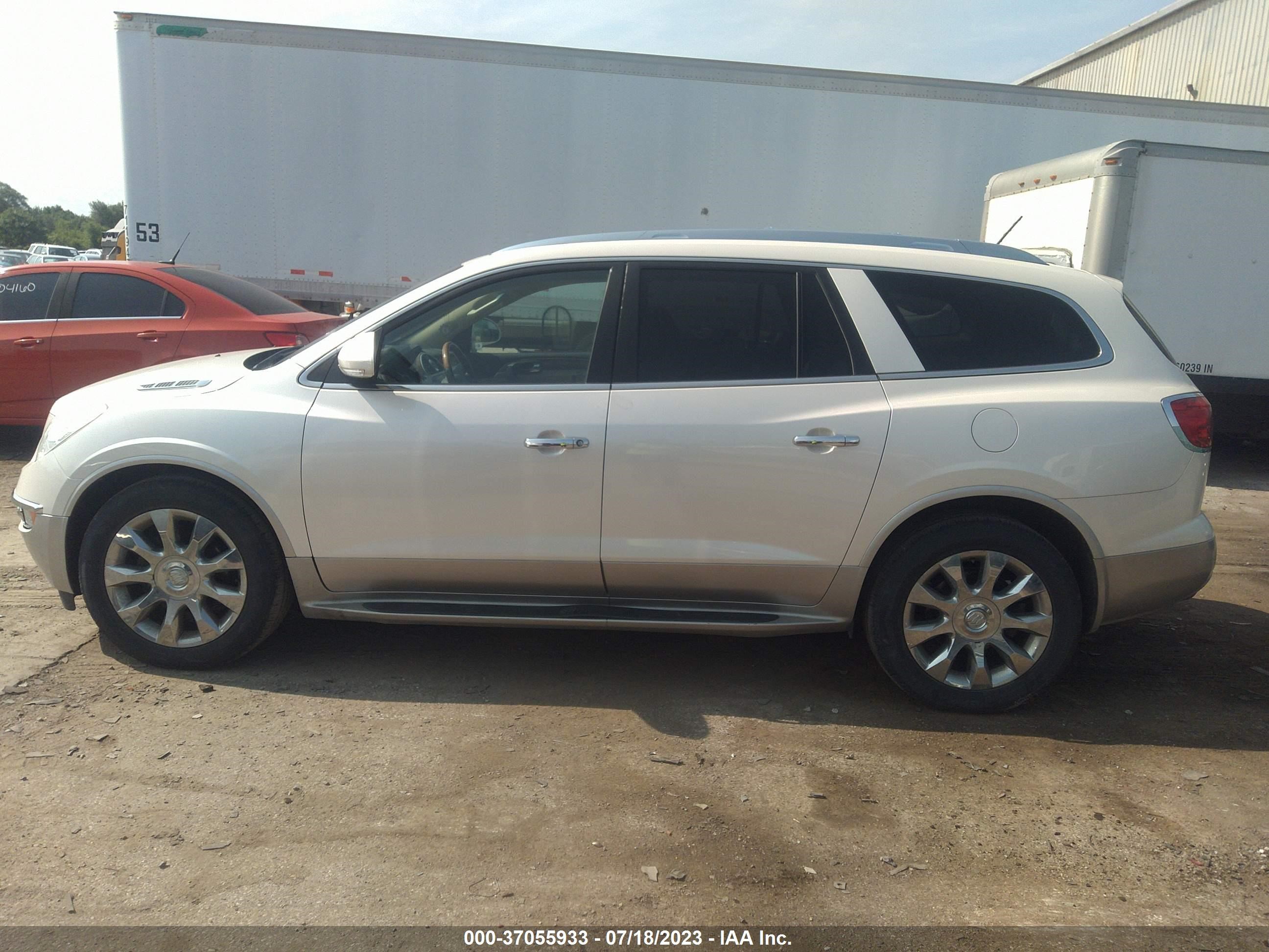 Photo 13 VIN: 5GAKVCED4BJ240190 - BUICK ENCLAVE 