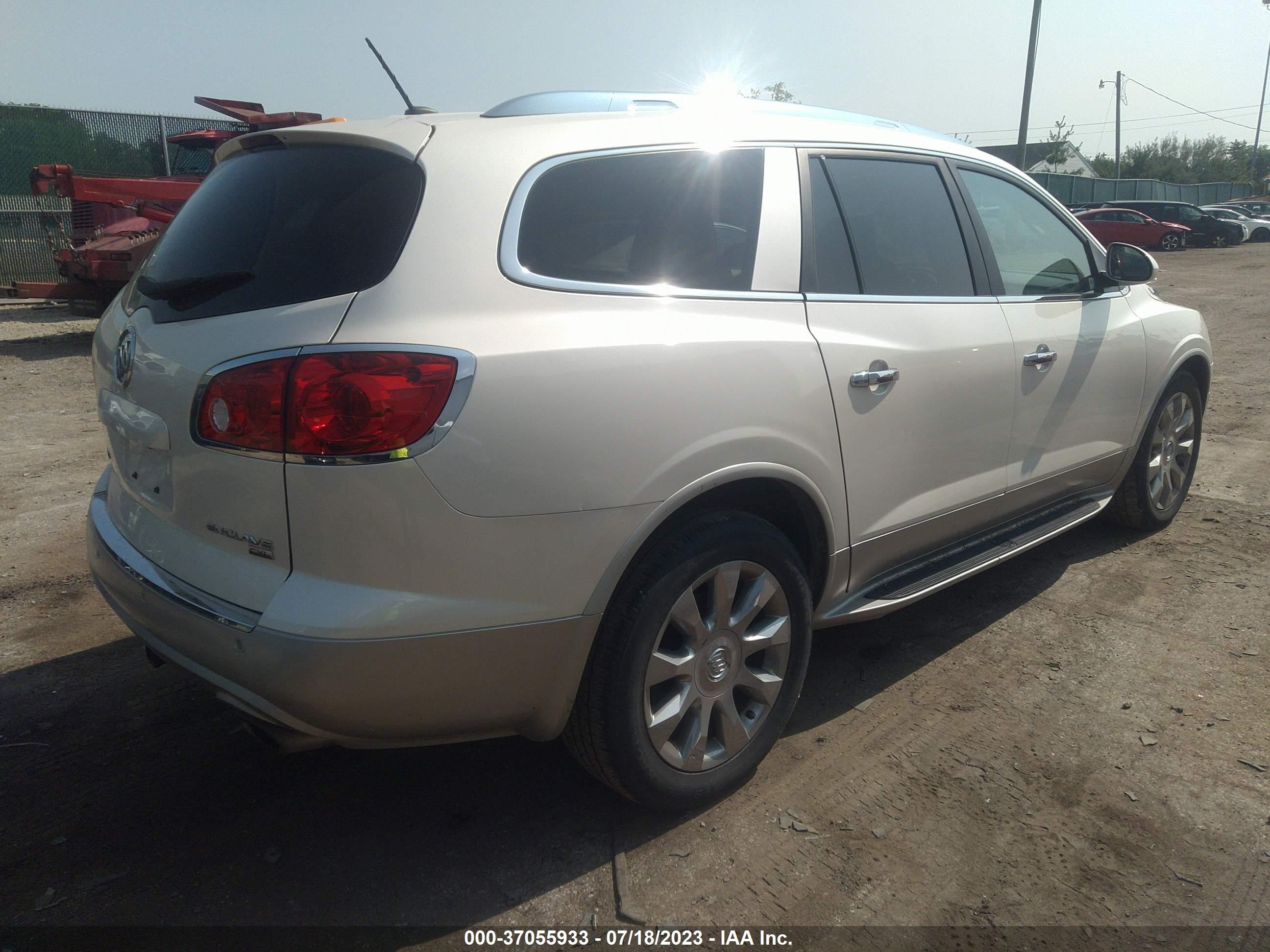 Photo 3 VIN: 5GAKVCED4BJ240190 - BUICK ENCLAVE 