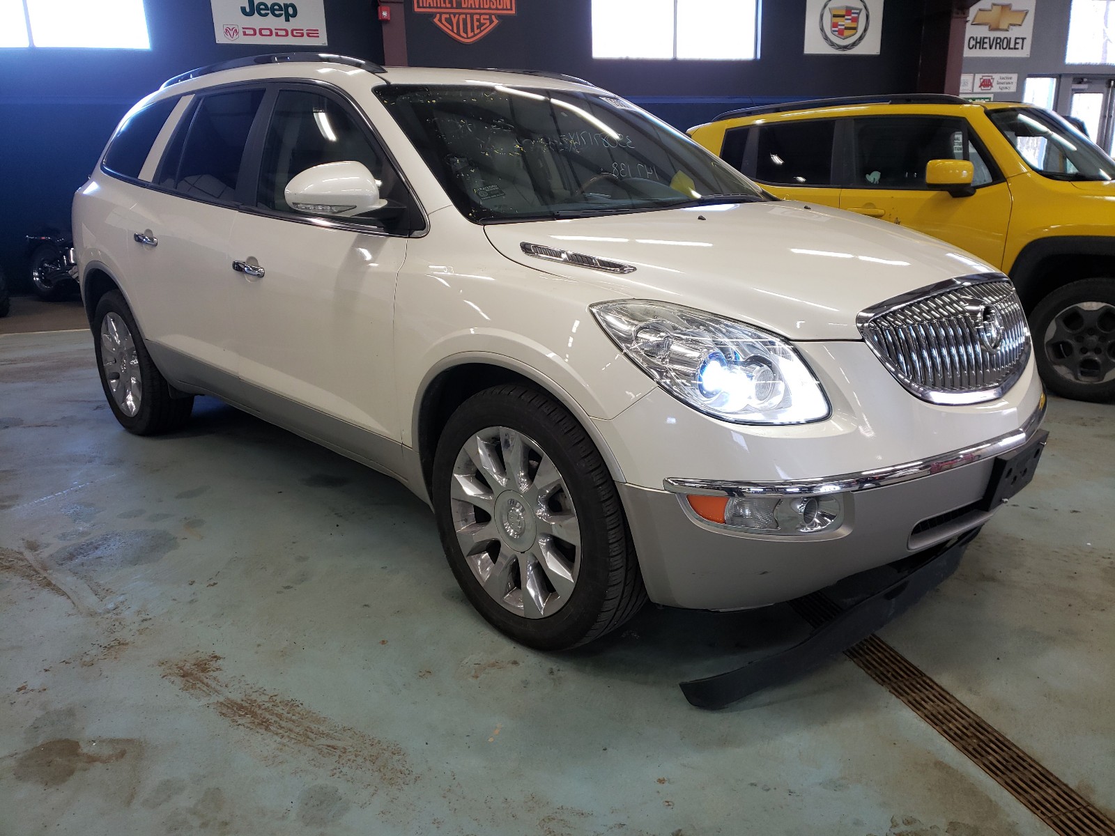 Photo 0 VIN: 5GAKVCED8BJ109327 - BUICK ENCLAVE CX 