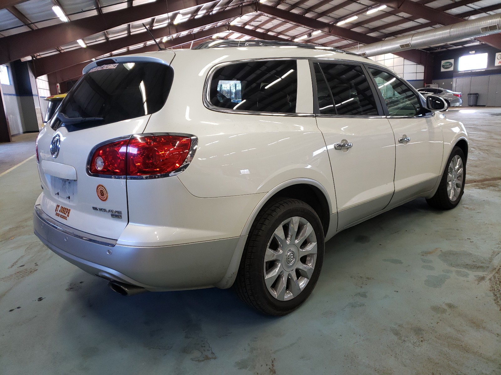 Photo 3 VIN: 5GAKVCED8BJ109327 - BUICK ENCLAVE CX 